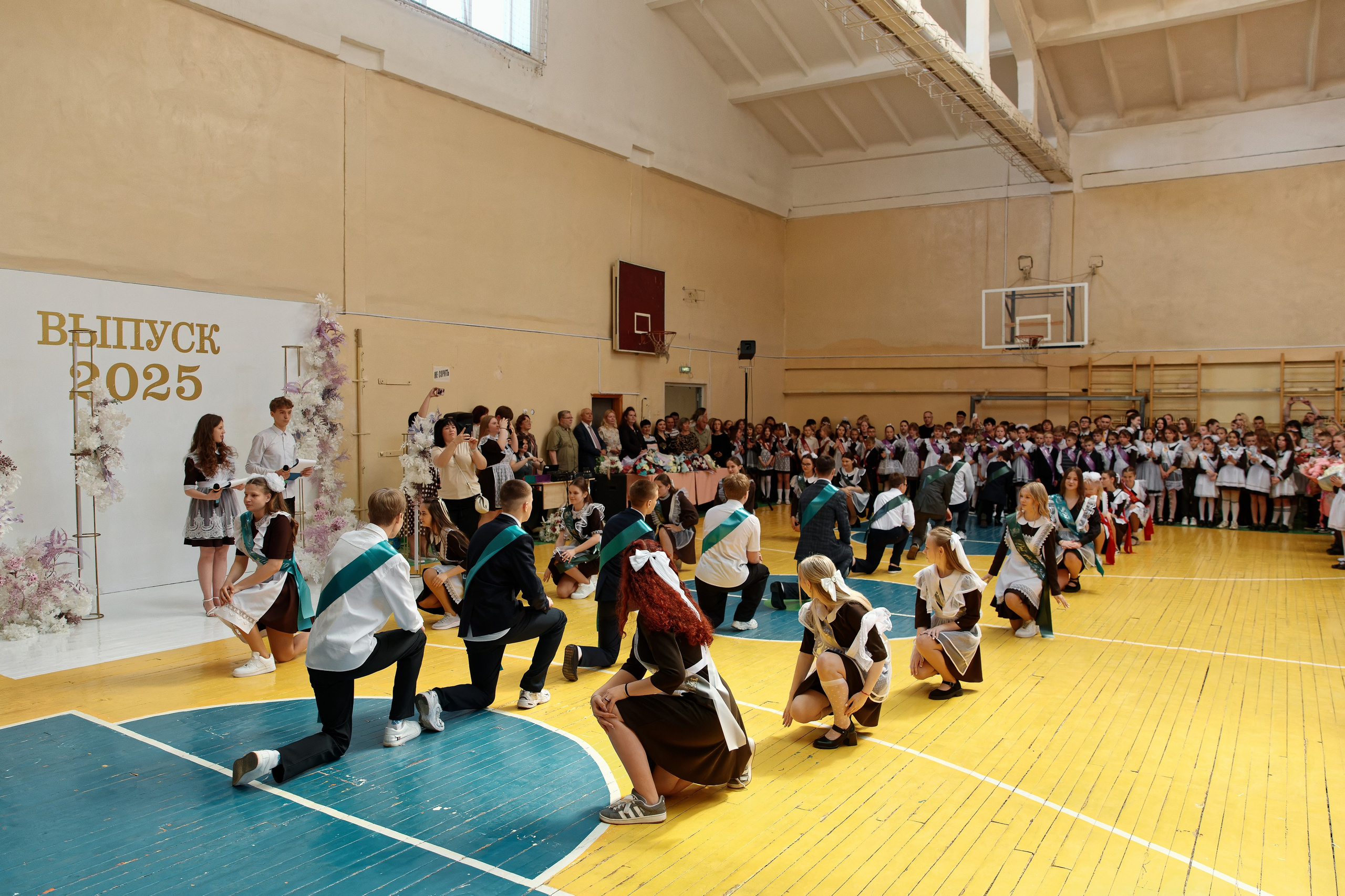 Последний звонок Школа № 42. Семейный фотограф — Макс Белогрудов