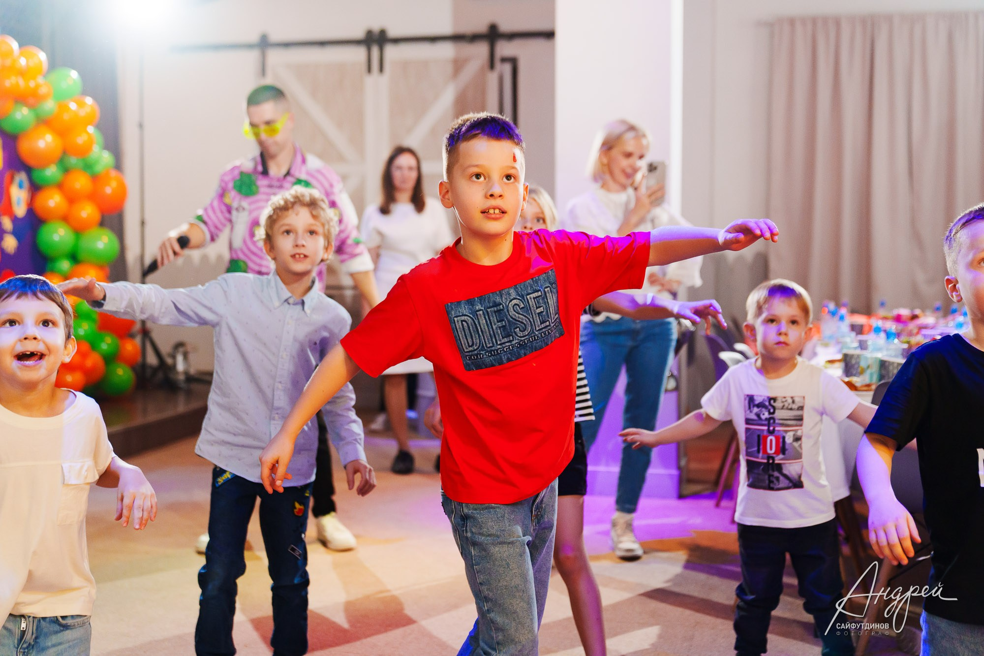 День Рождения Лёши. Лофт «Стрелка». Свадебный и семейный фотограф в Ростове-на-Дону. Андрей Сайфутдинов