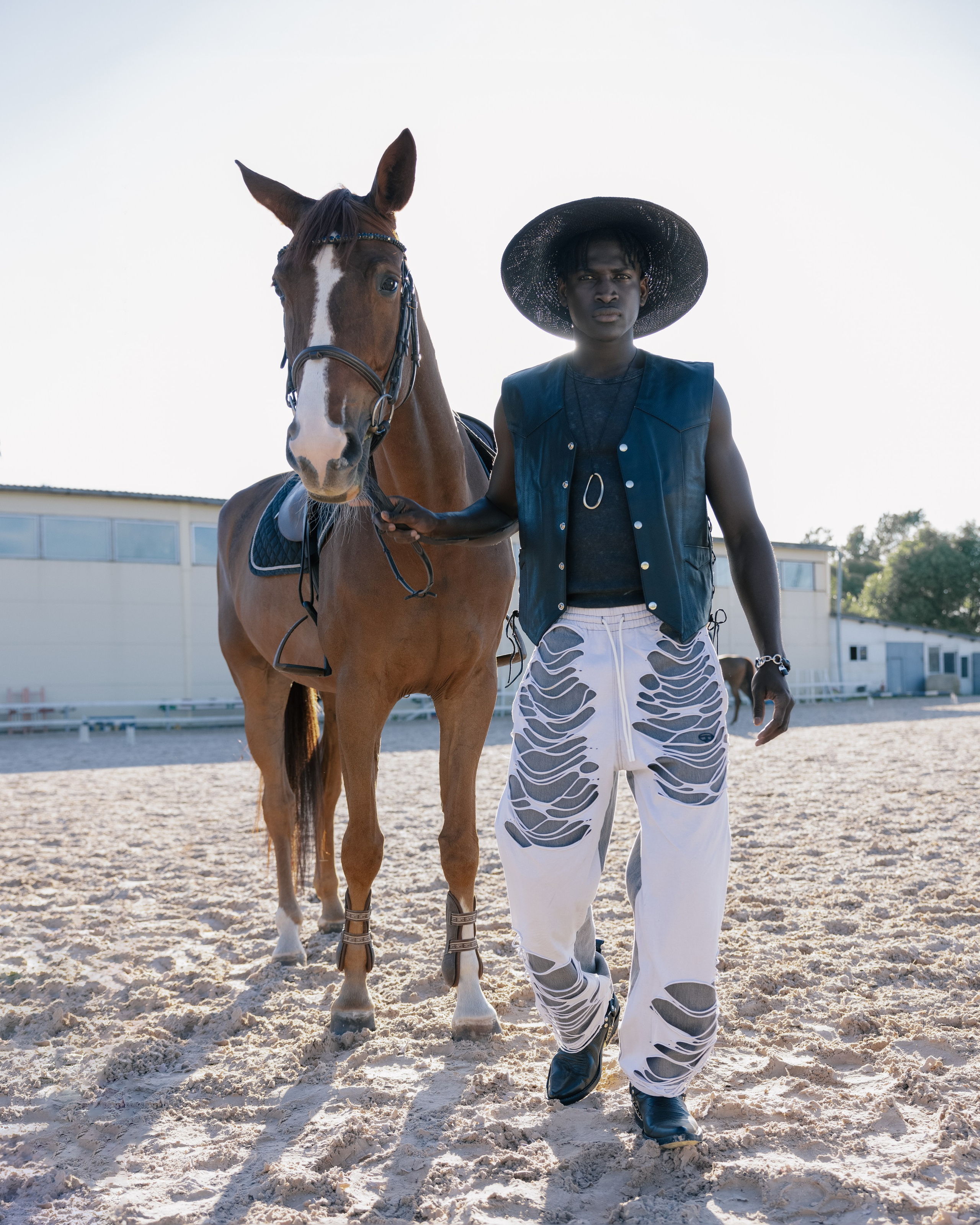 Western. Photographer. Producer. Retoucher