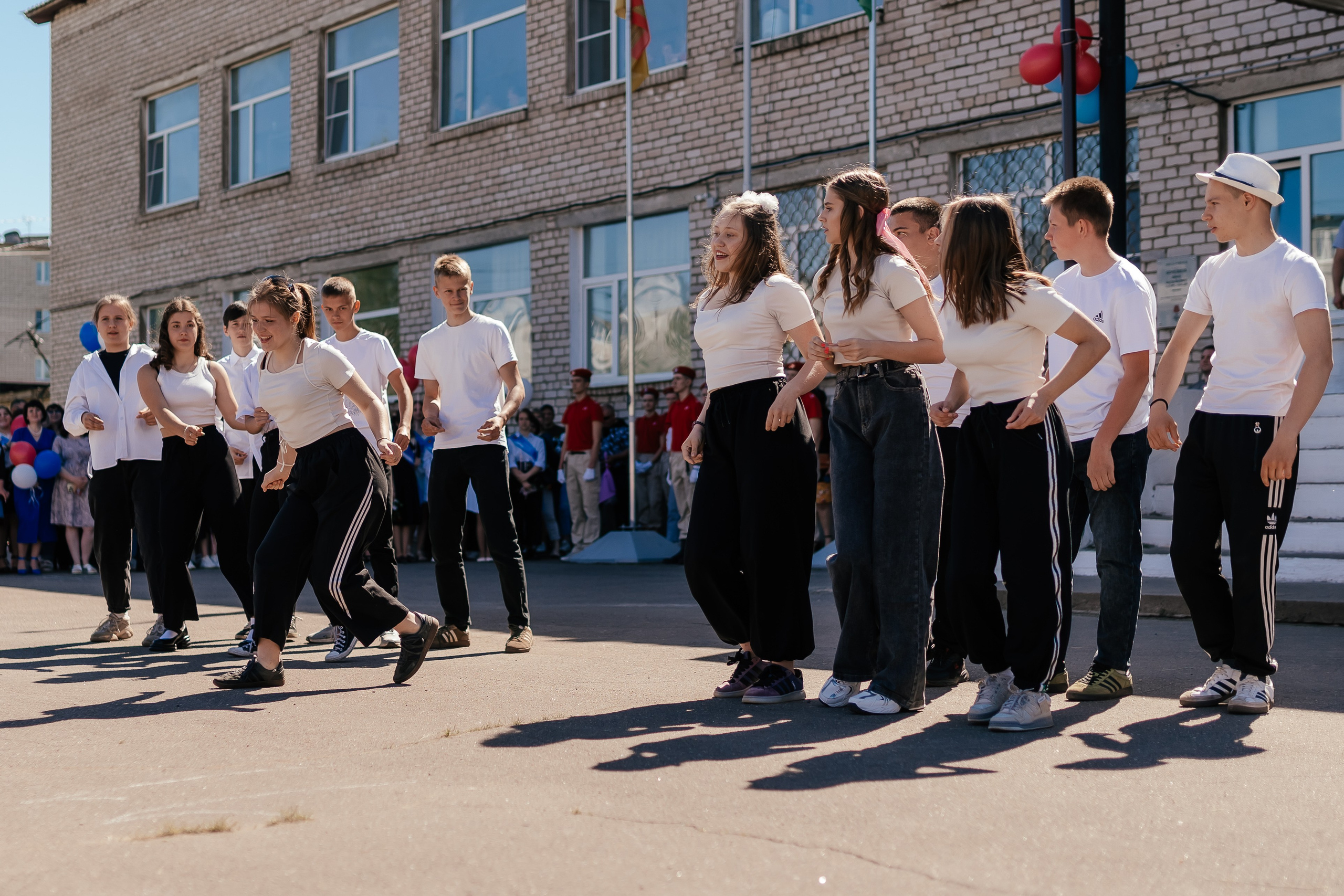 Последний звонок 11 класс. Фотограф Торопец Кристина Абрамова Kanwellia photography