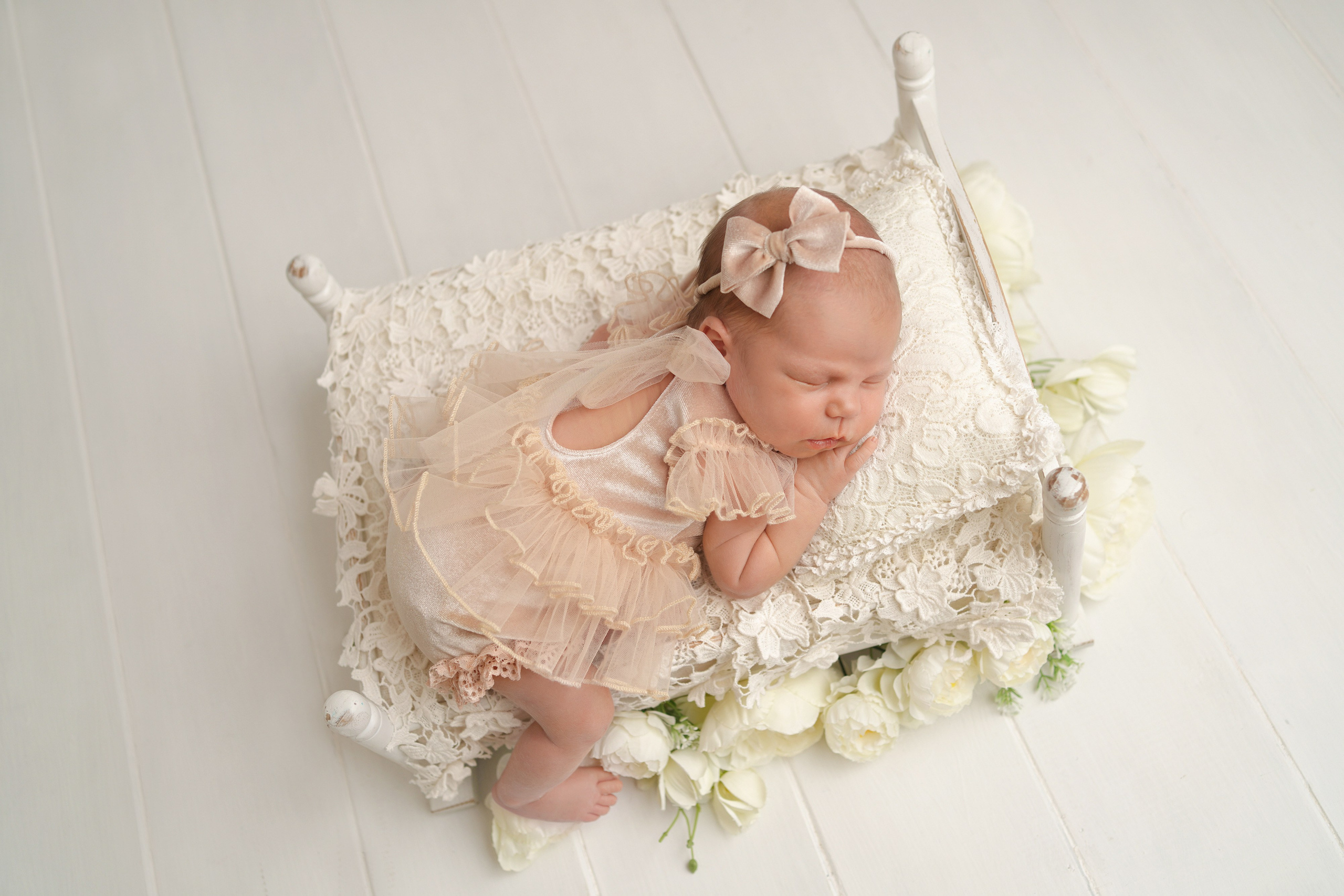 Новорождённые девочки. Детский фотограф и фотограф новорожденных в Калининград Оксана Иваний
