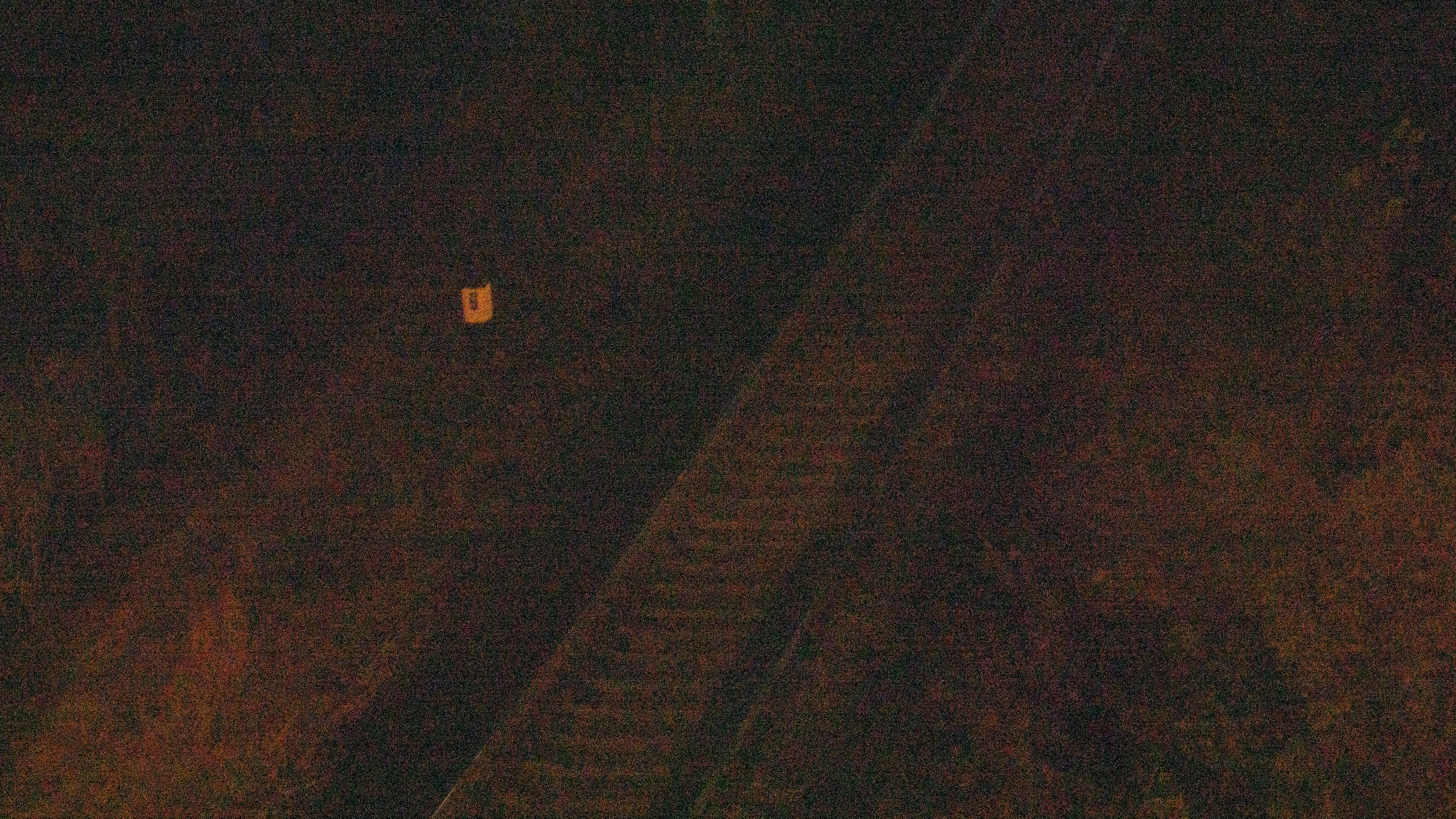 Tender Colors of a Heavy City. Whoii art