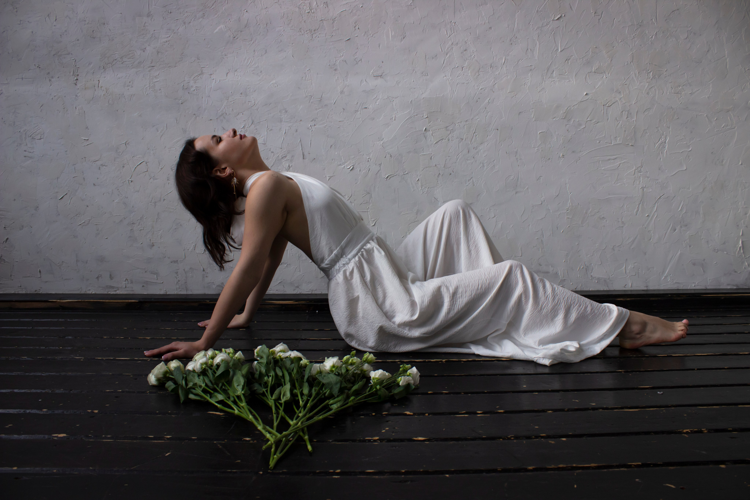 Мария с розами. Фотограф Алексеева Арина