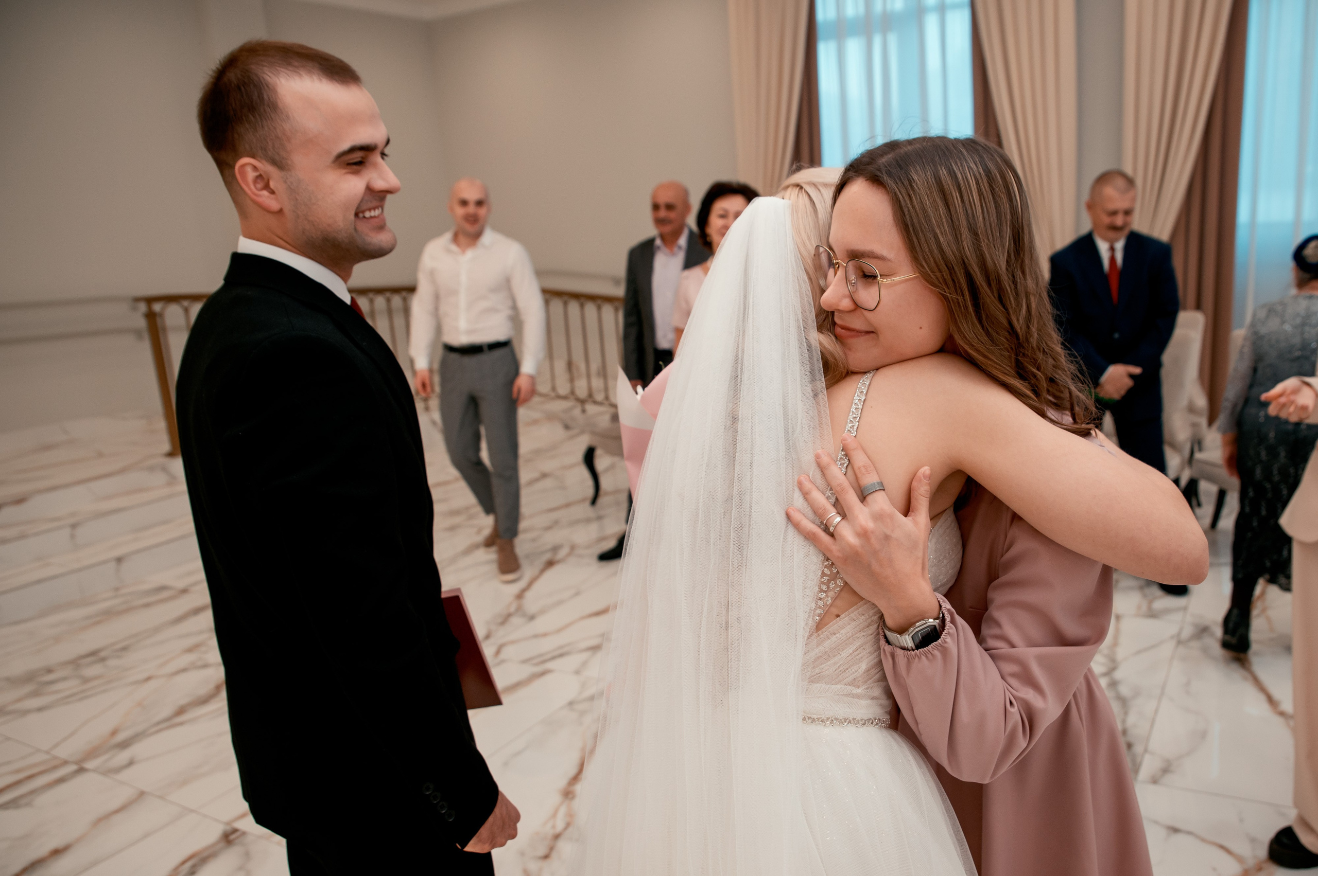 Свадебная фотосессия в Radisson Collection Hotel мск. Свадебный и портретный фотограф в Москве Жердев Даниил