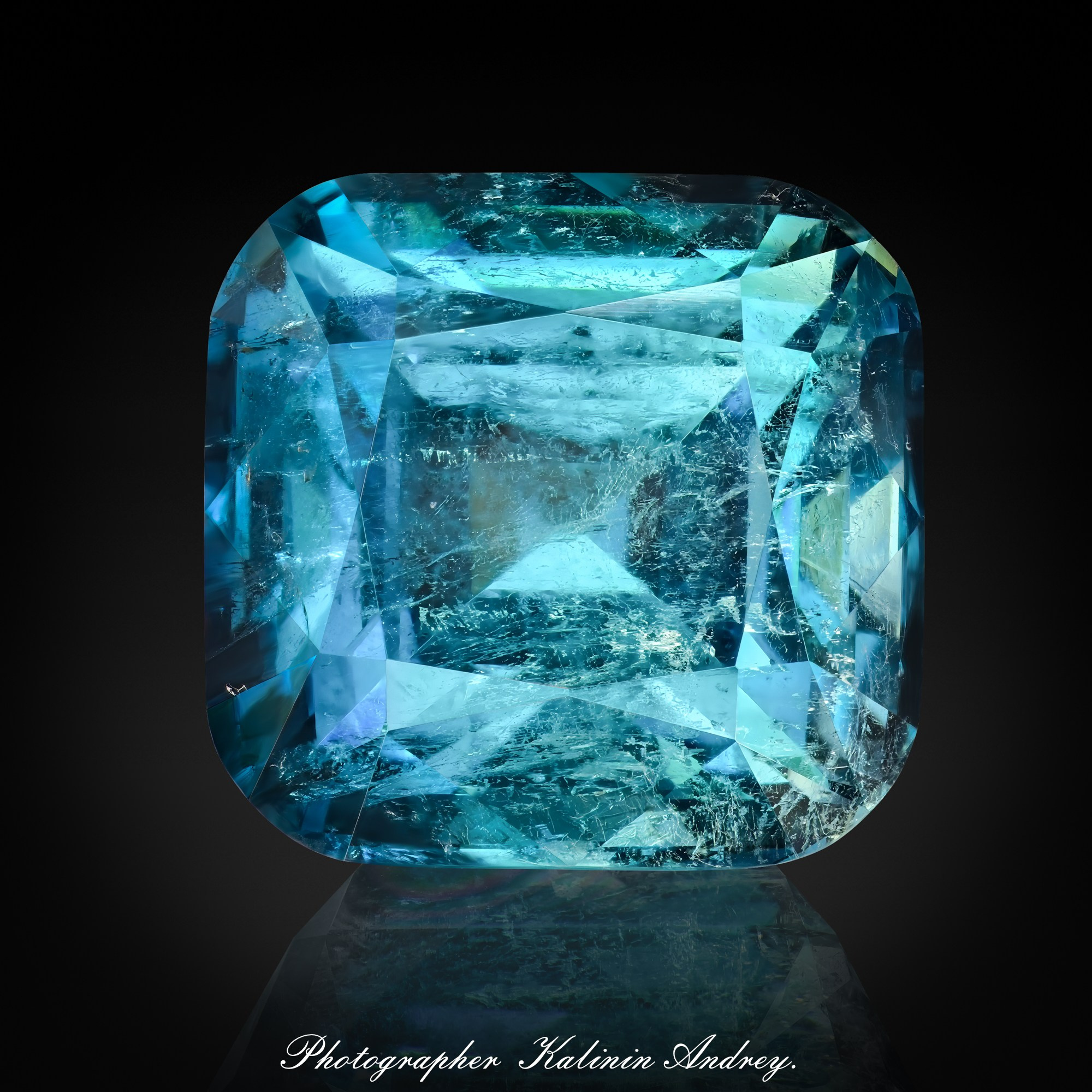 Профессиональная уникальная рекламная фотосъёмка драгоценных в Москве  тел +7 966-003-13-07. Высококачественная профессиональная рекламная фотосъёмка ювелирных украшений, драгоценных камней в Москве. Обучение, консультация