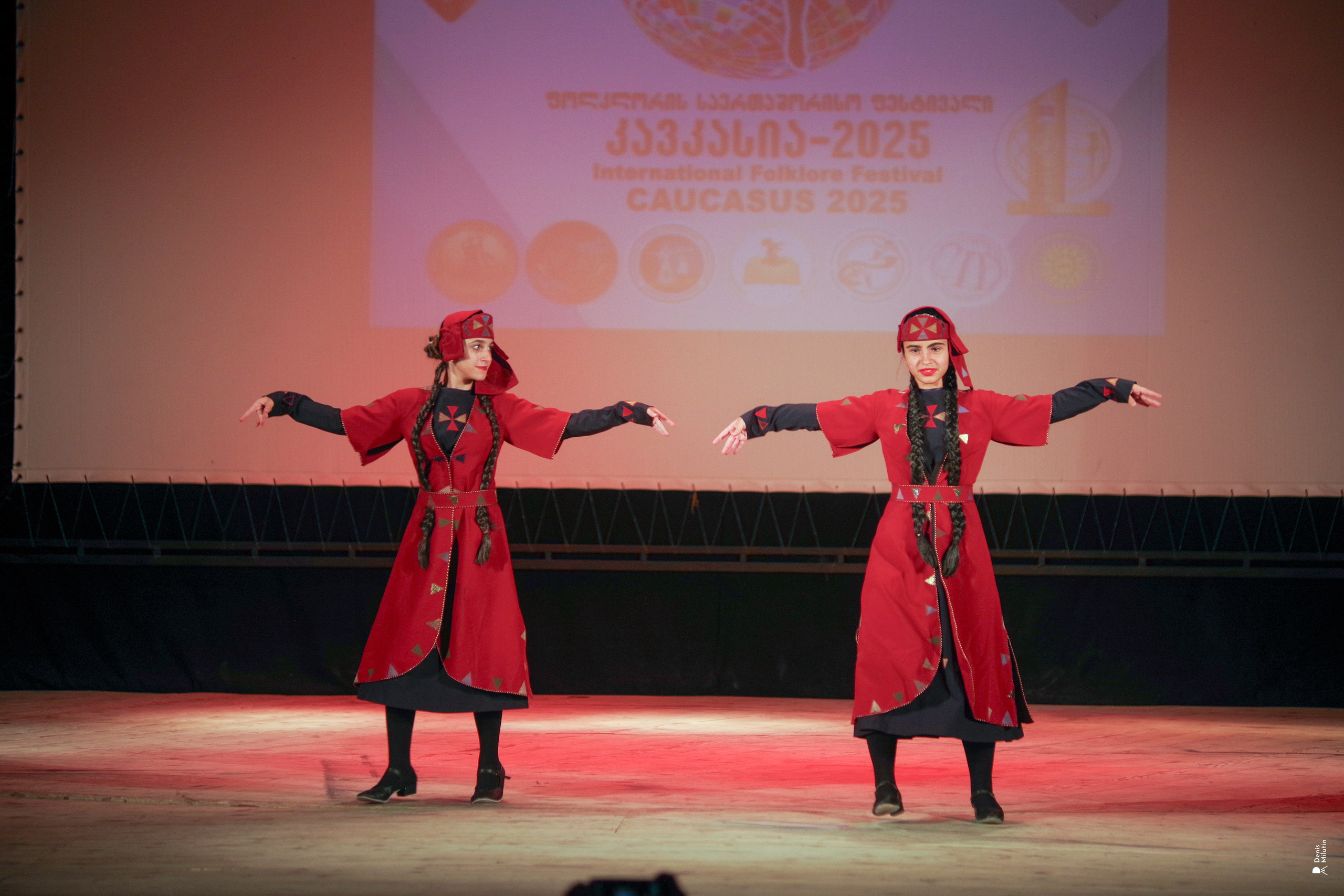 Танцы в прекрасном Они. Портретный фотограф Денис Милютин