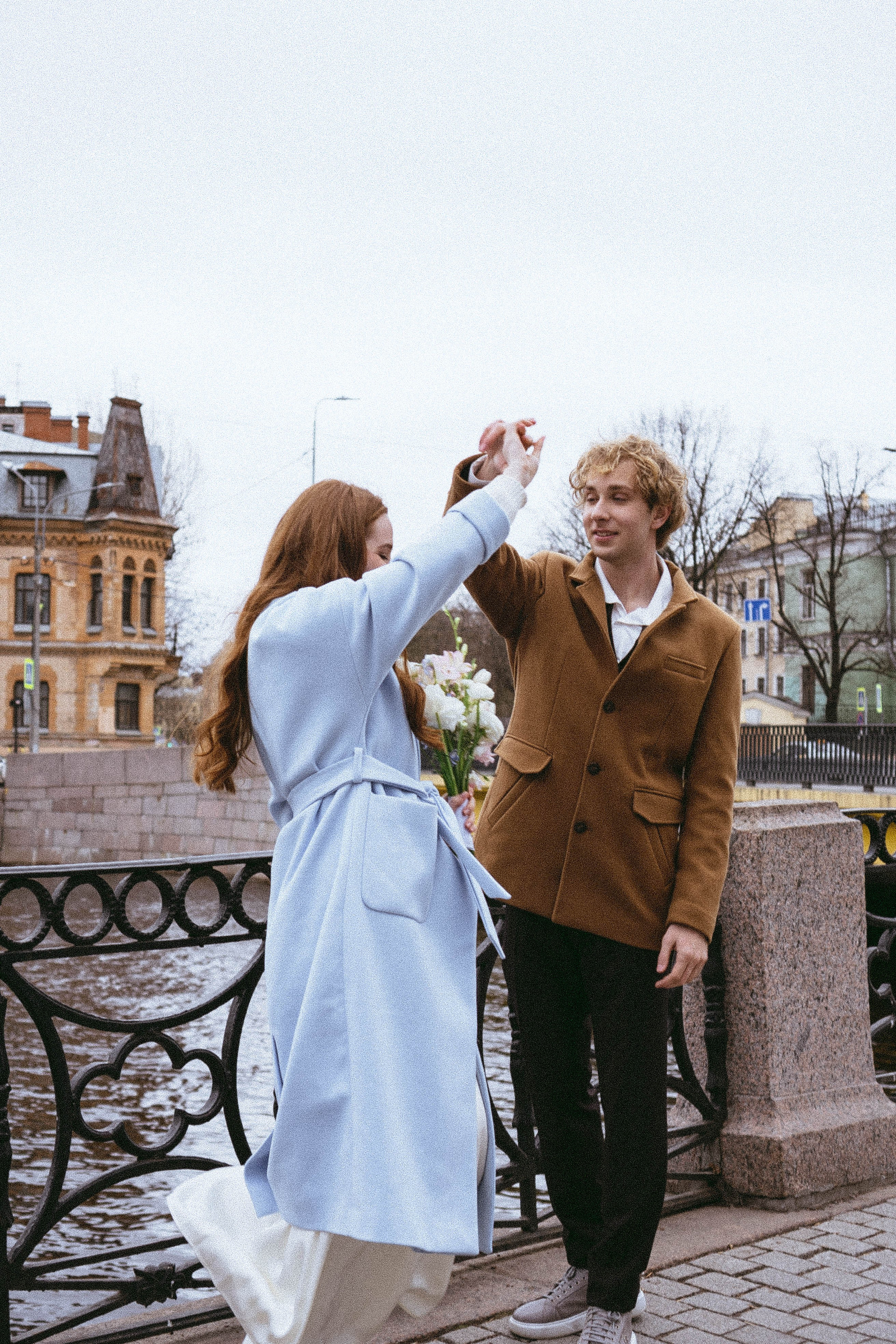 СВАДЕБНАЯ ПРОГУЛКА ПО ПЕТРОГРАДКЕ ВЕСНОЙ (ФОТОСЕССИИЯ ПАРЫ СВАДЕБНАЯ). Профессиональный фотограф, Санкт-Петербург — Виктория Богомолова