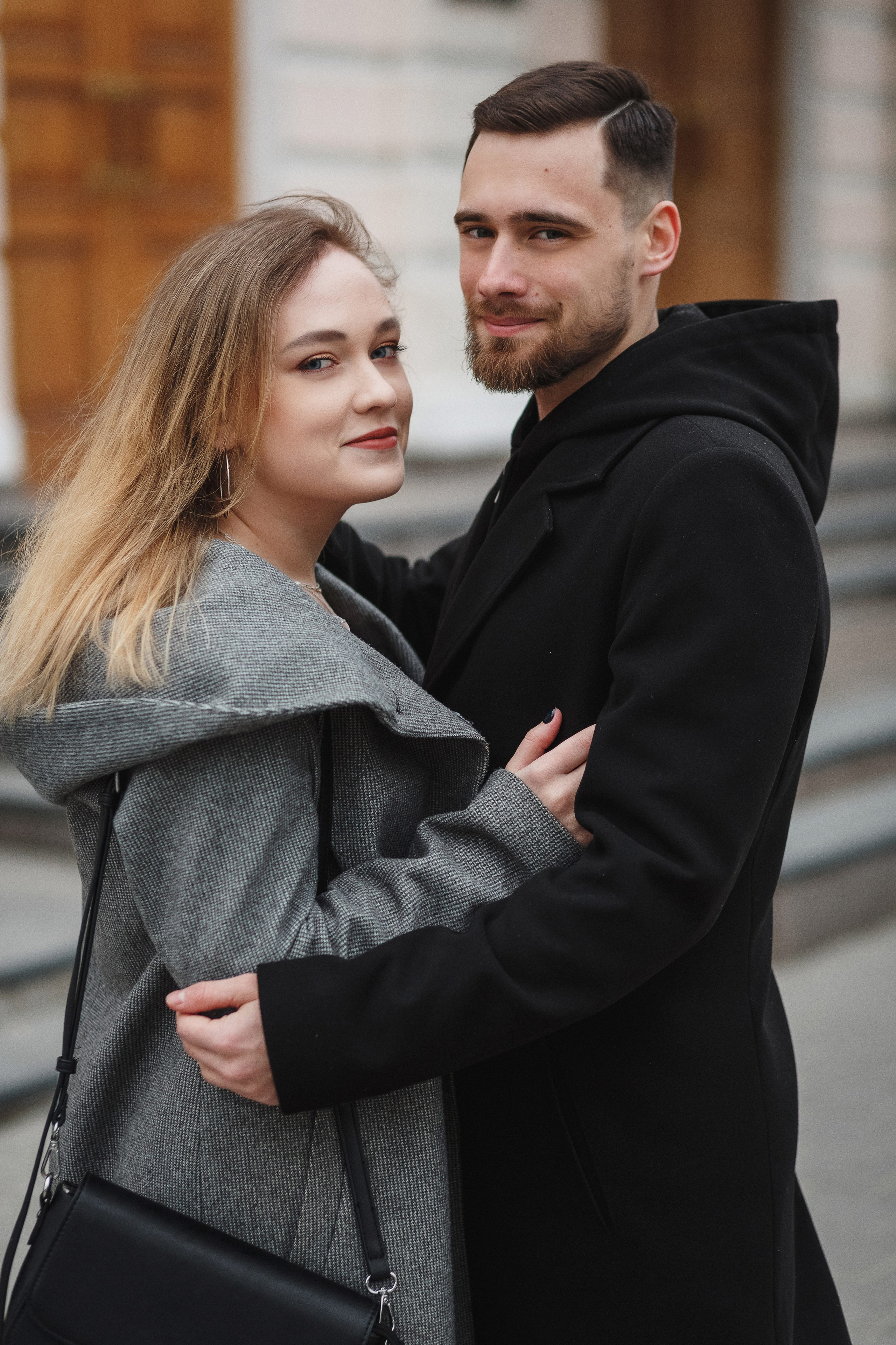 Романтическая фотосессия Никиты и Марины у Театра Чехова в Таганроге. Свадебный и семейный фотограф в Таганроге Бакарюк Антон