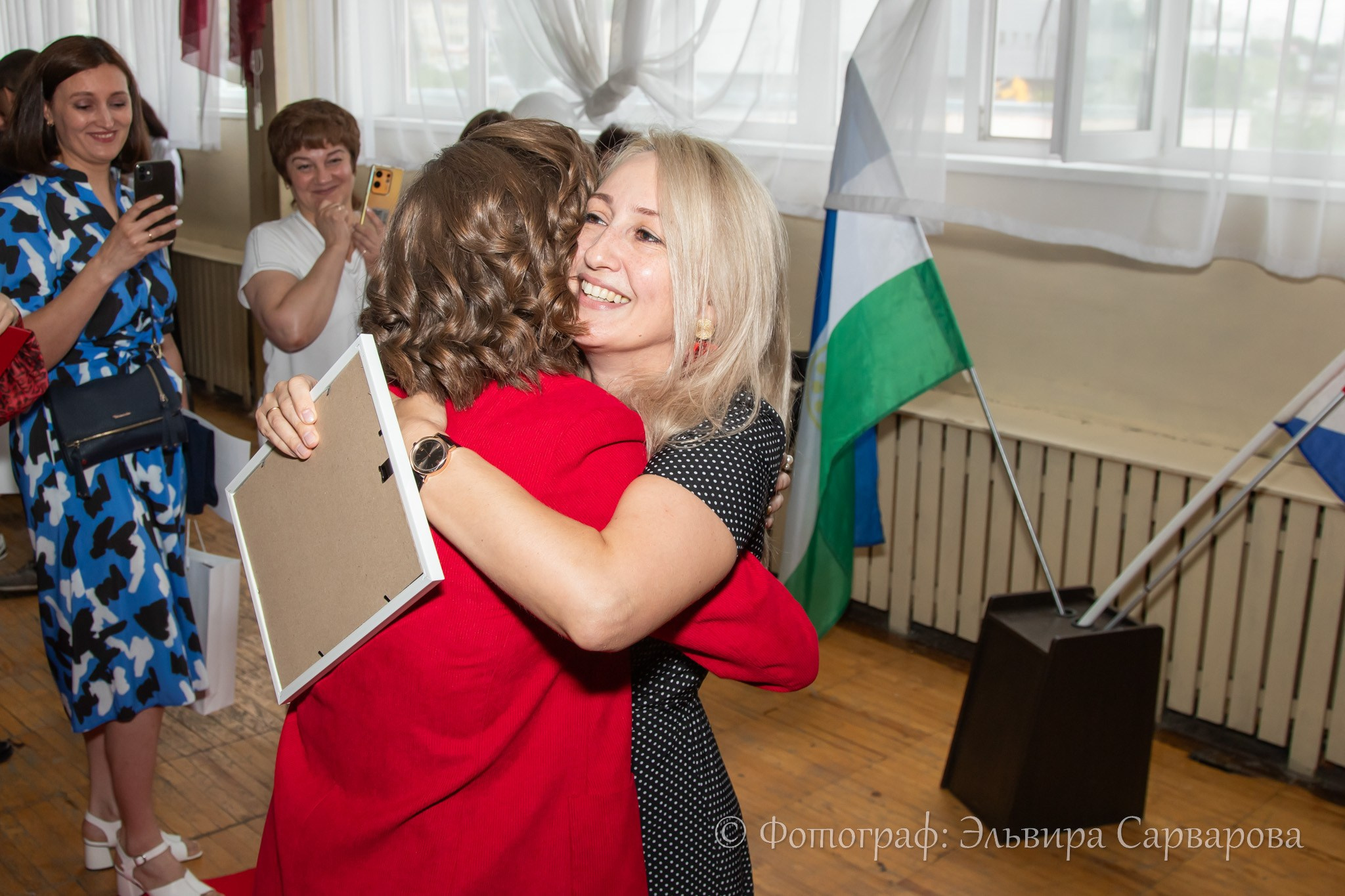 Вручение аттестатов 9 класс. Репортажный Фотограф