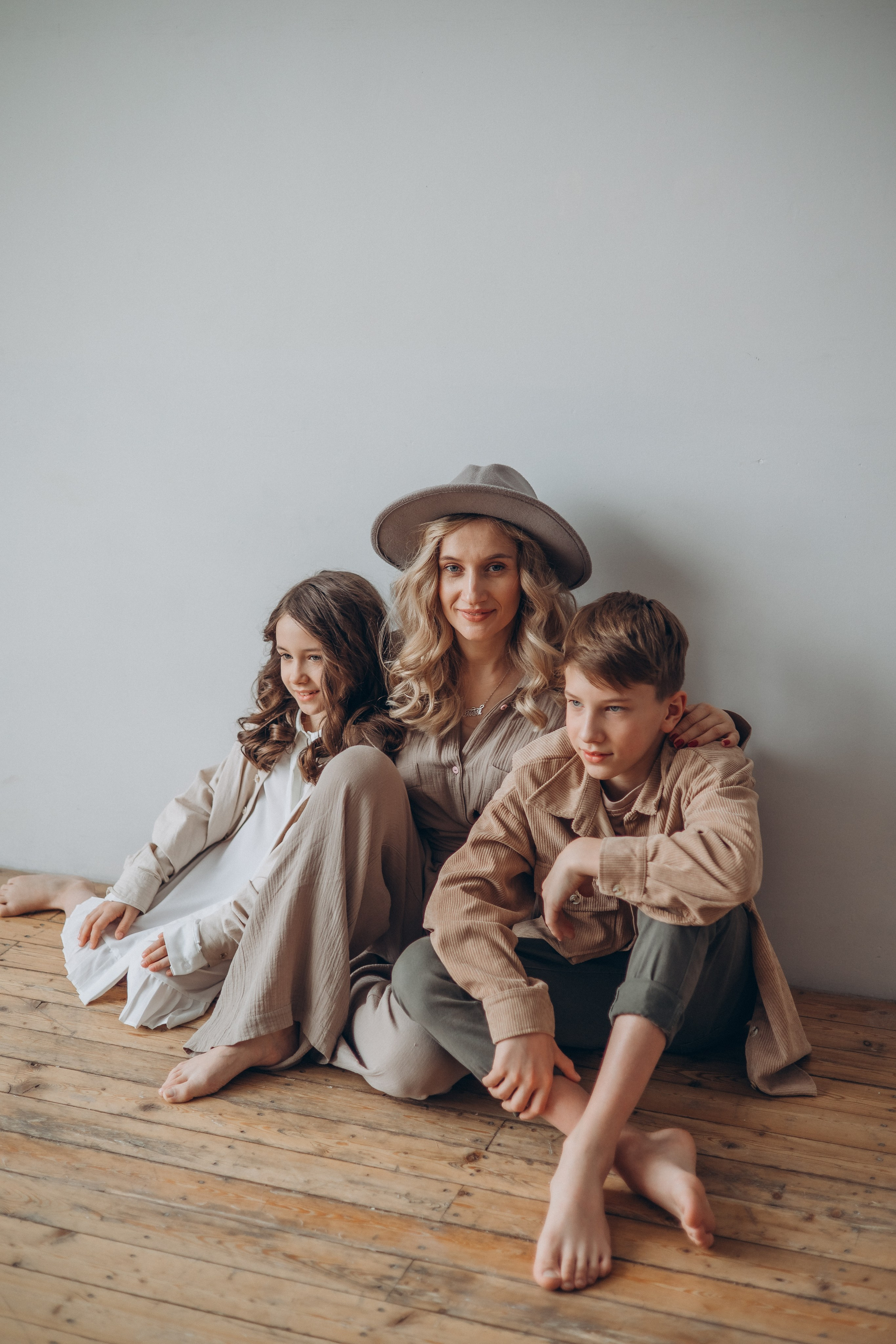 Семейная студийная фотосессия. Семейный, детский, женский фотограф в Новосибирске Оля Борисова