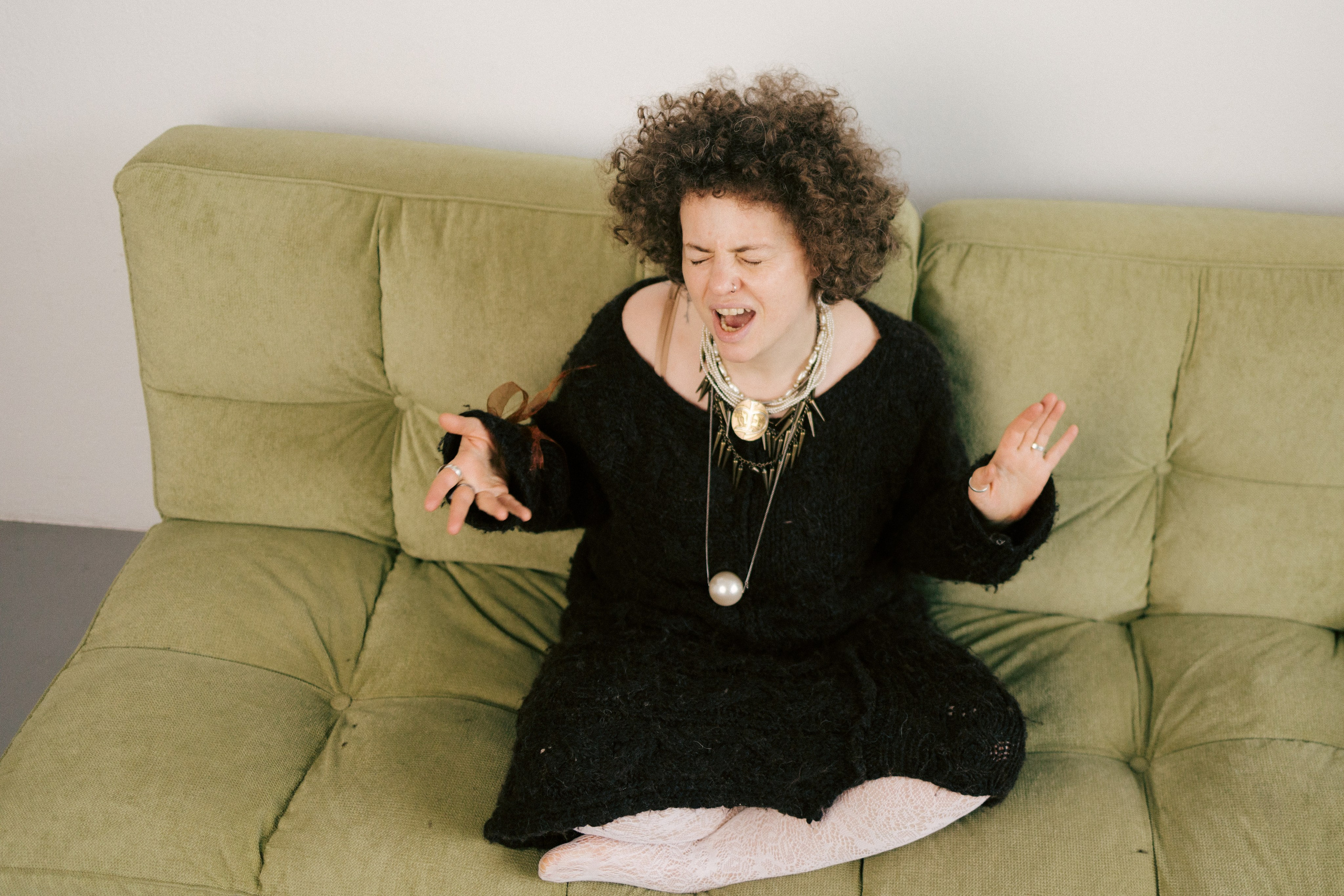 Белла. Студия