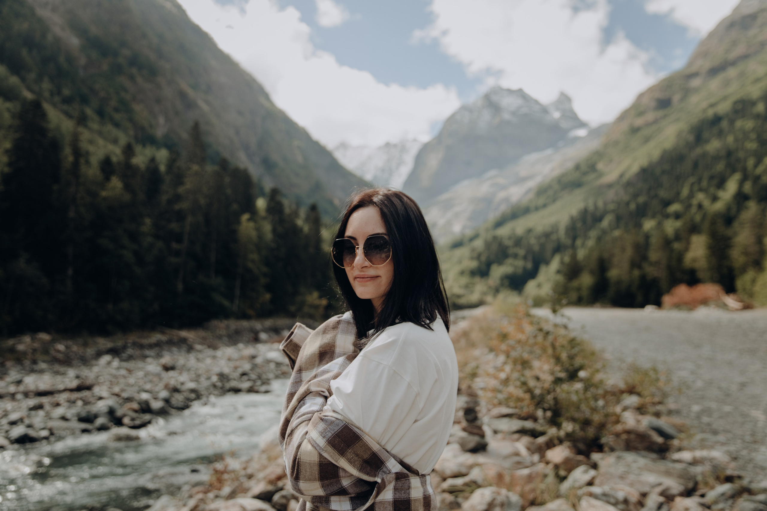 Юля с семьей, Домбай. Портфолио