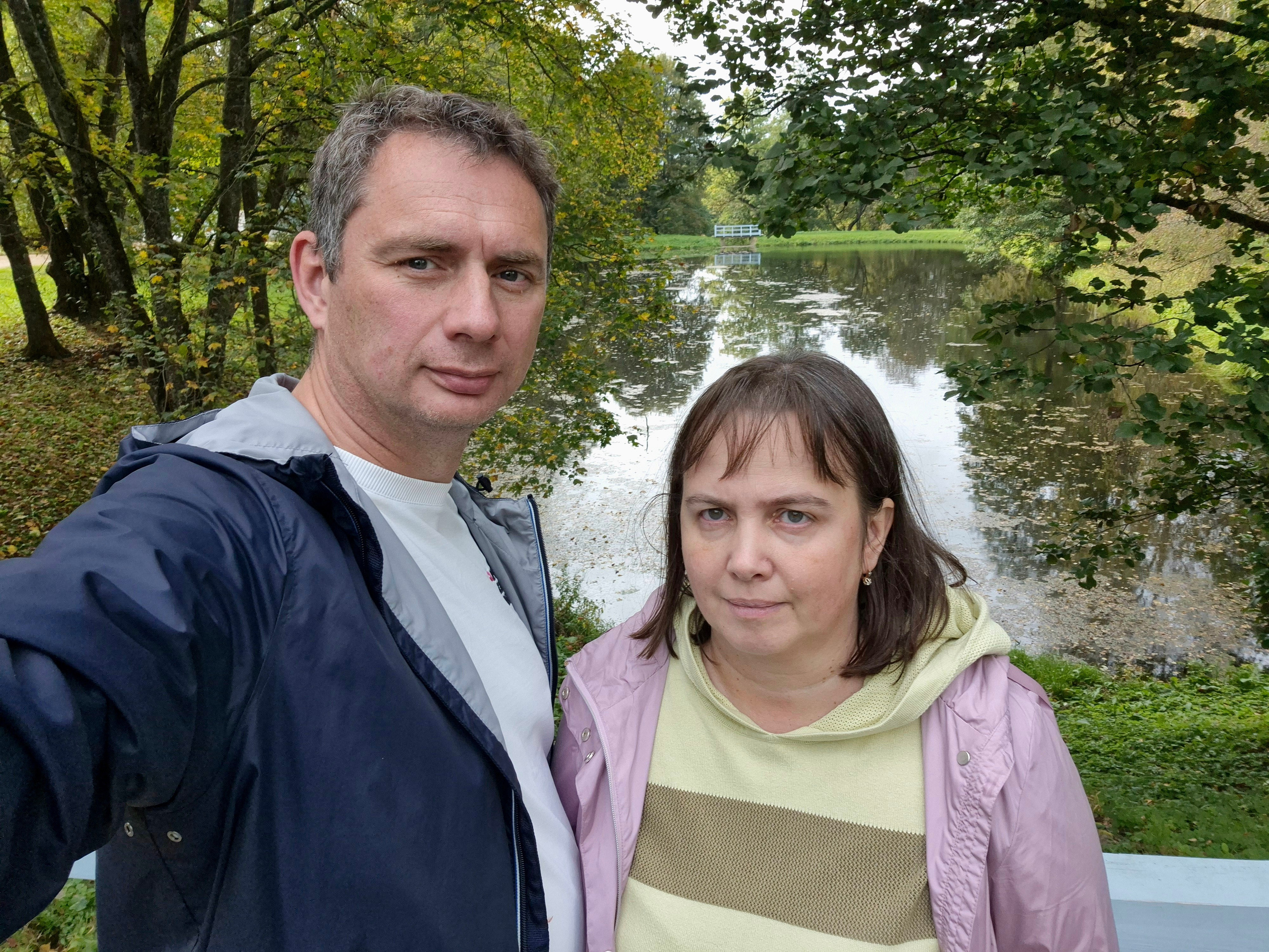 Побывали в музее, погуляли по парку, пора обедать и поддержать Мишу на ночном старте