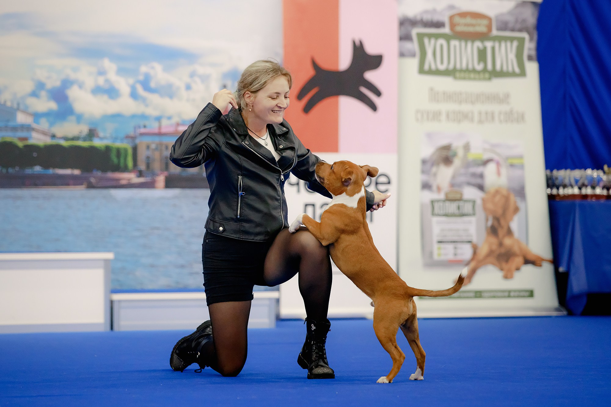 Танцы на выставке «Зоошоу», СПб. Фотограф-анималист Mary Mart — Москва, Питер