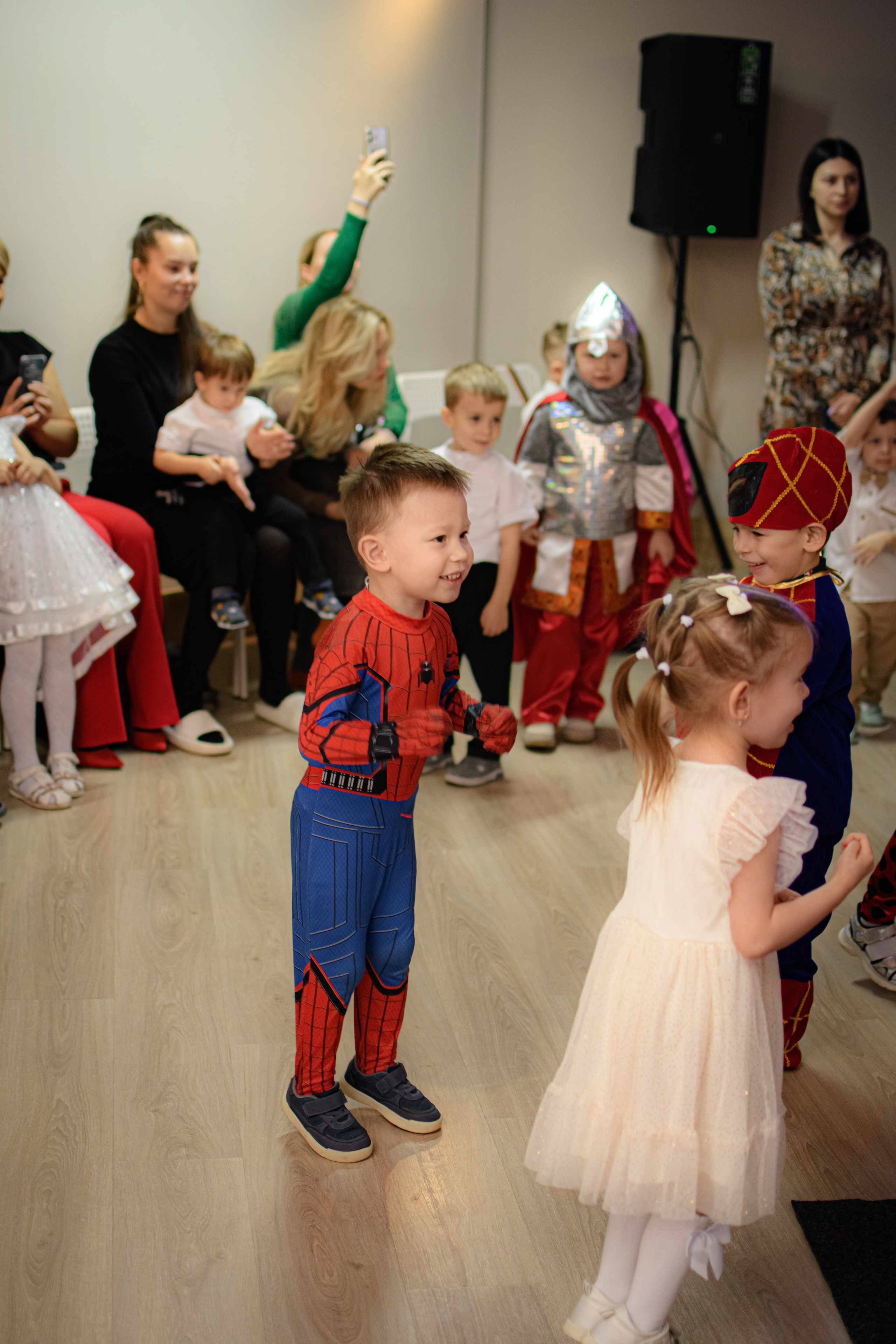 HAPPY NEW YEAR. Photokarish