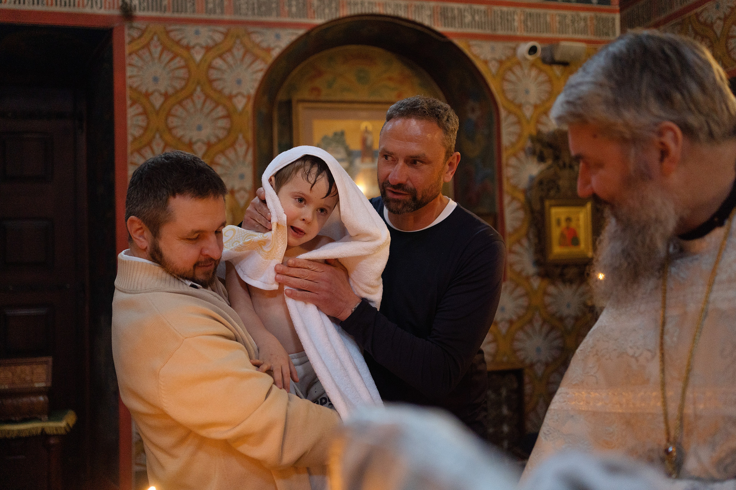 Съемка Таинства Крещения в храме Архангела Михаила в д. Станиславль. Семейный и детский фотограф в Москве Екатерина Офицерова