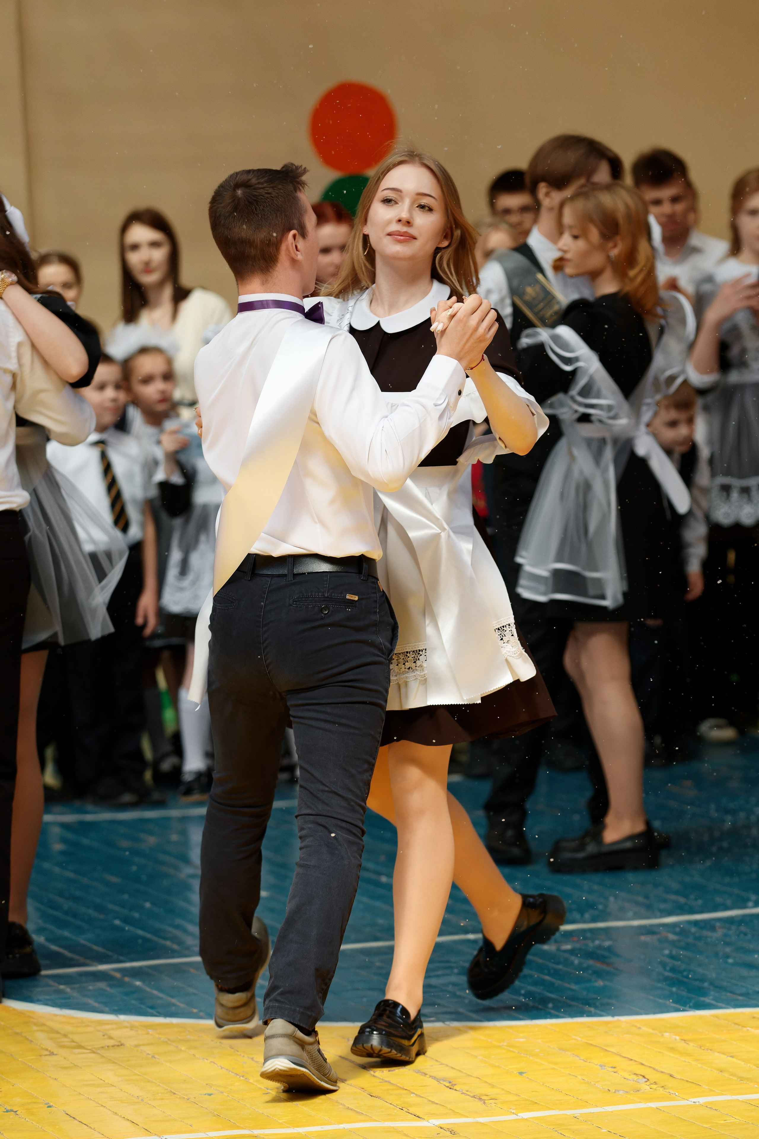 Последний звонок Школа № 42. Семейный фотограф — Макс Белогрудов