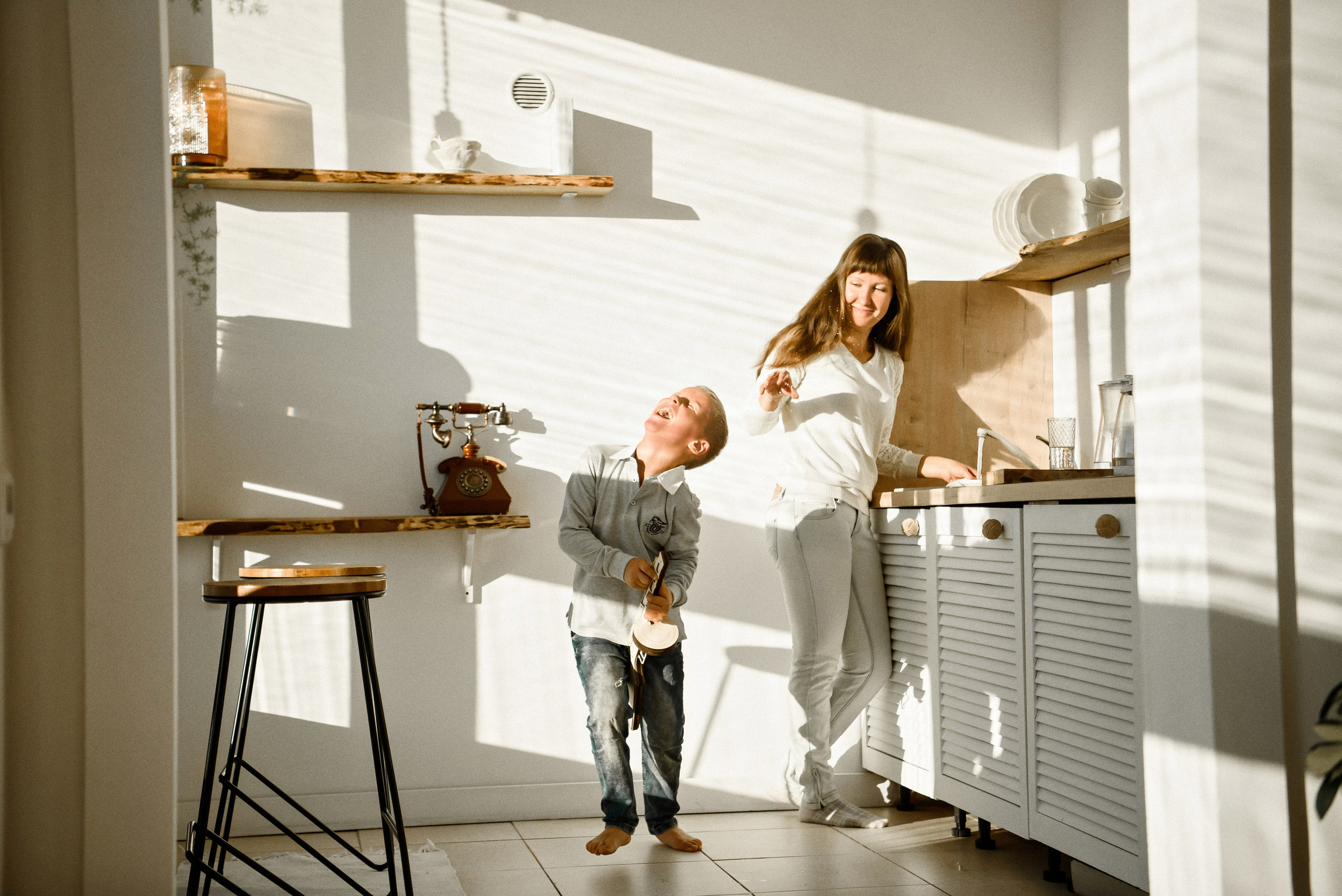 Магазин деревянных игрушек. Свадебный фотограф в Санкт-Петербурге София Шубик
