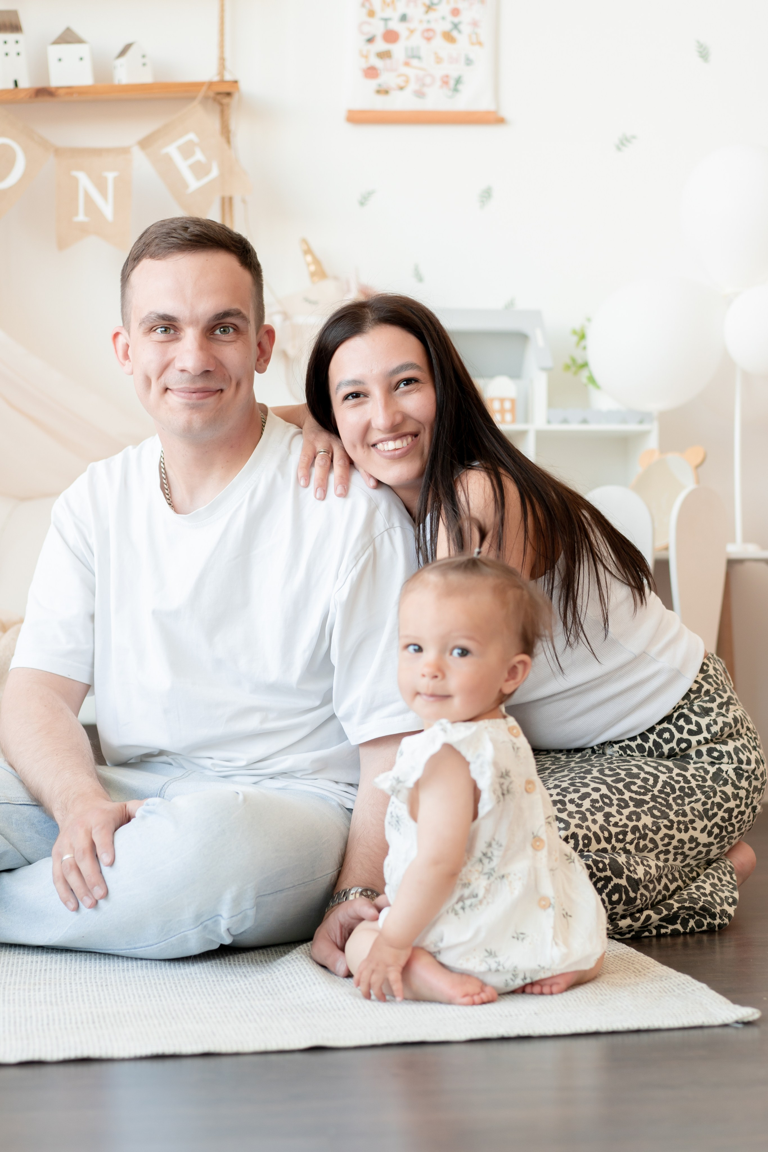 Первый день рождения малыша. Детская, семейная фотостудия в Санкт-Петербурге