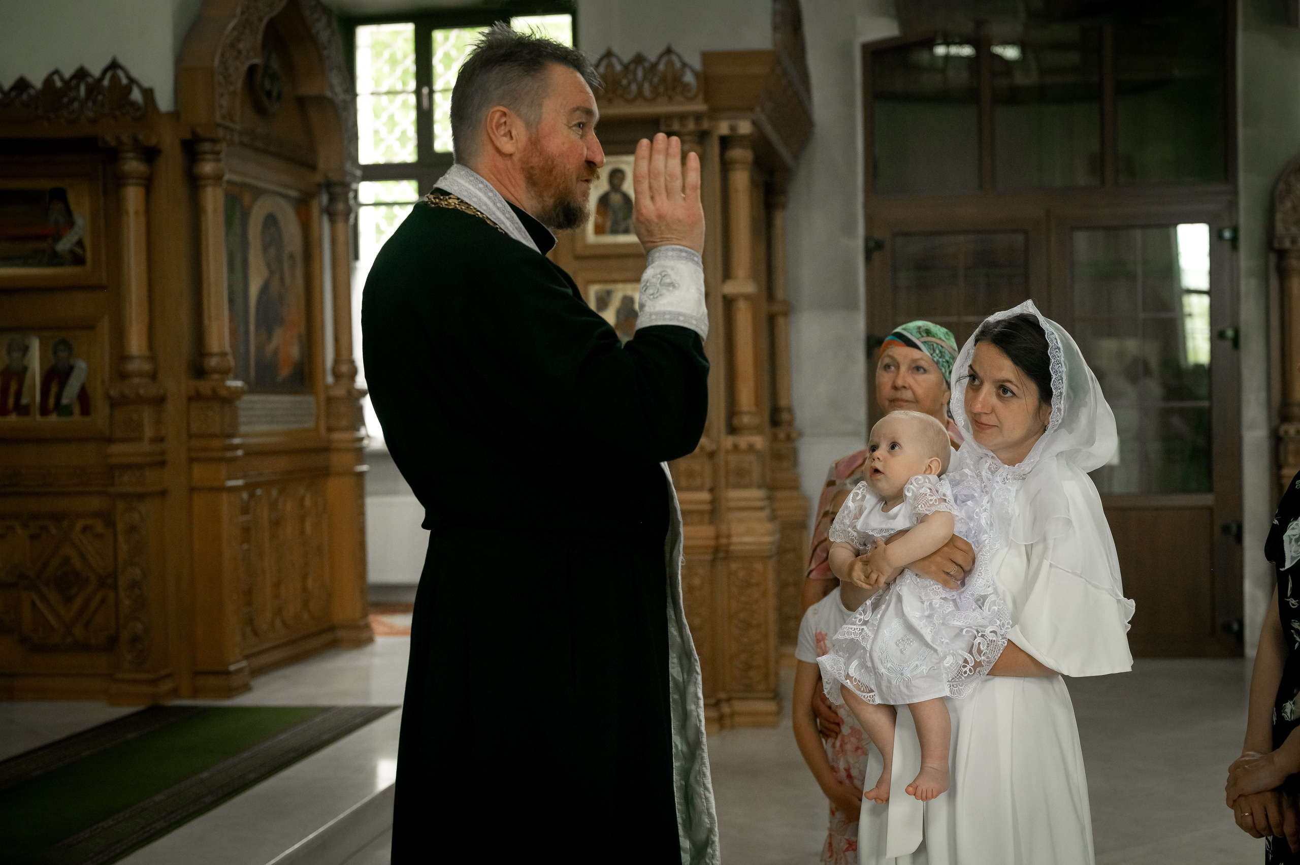 Таинство крещения. Фотограф новорождённых, семейный, школьный в городе Калуге Евгения