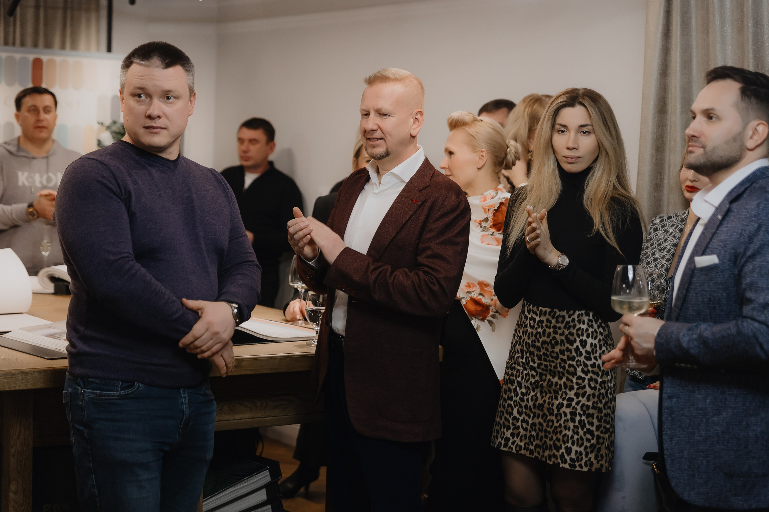 Открытие нового пространства интерьерного салона L. DECO в феврале 2025. L. Deco интерьерный салон. Краски/обои/лепной декор