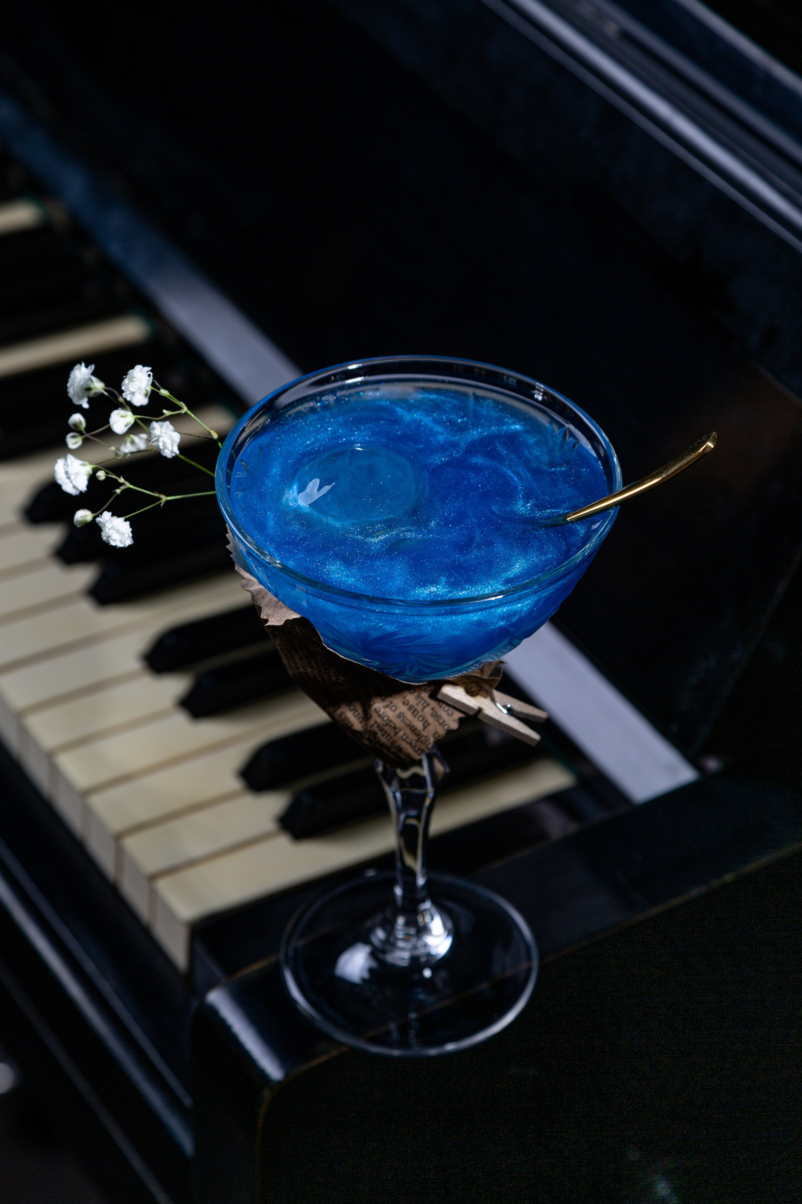 Коктейльная карта для бара «Детектив, где вы?». Ольга Панкова предметный и фуд-фотограф в Краснодаре