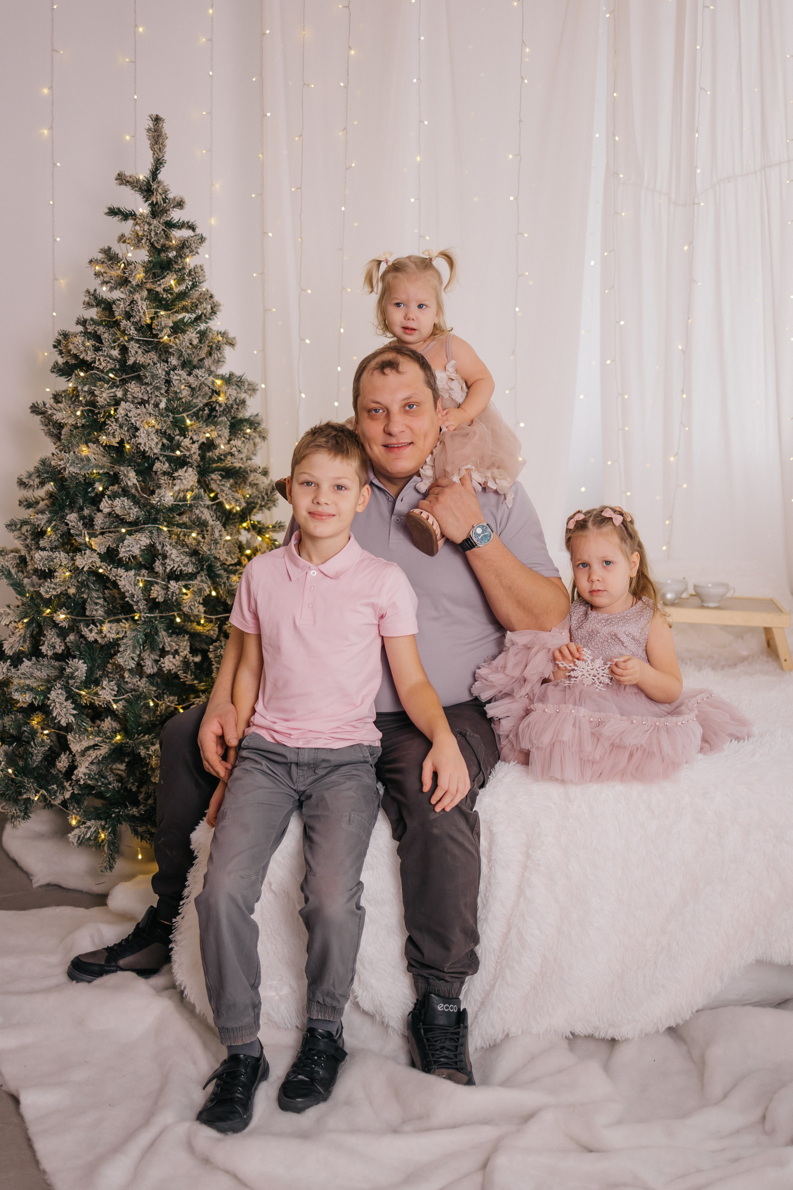 Оля с семьей. СЕМЕЙНЫЙ ФОТОГРАФ В САРАТОВЕ