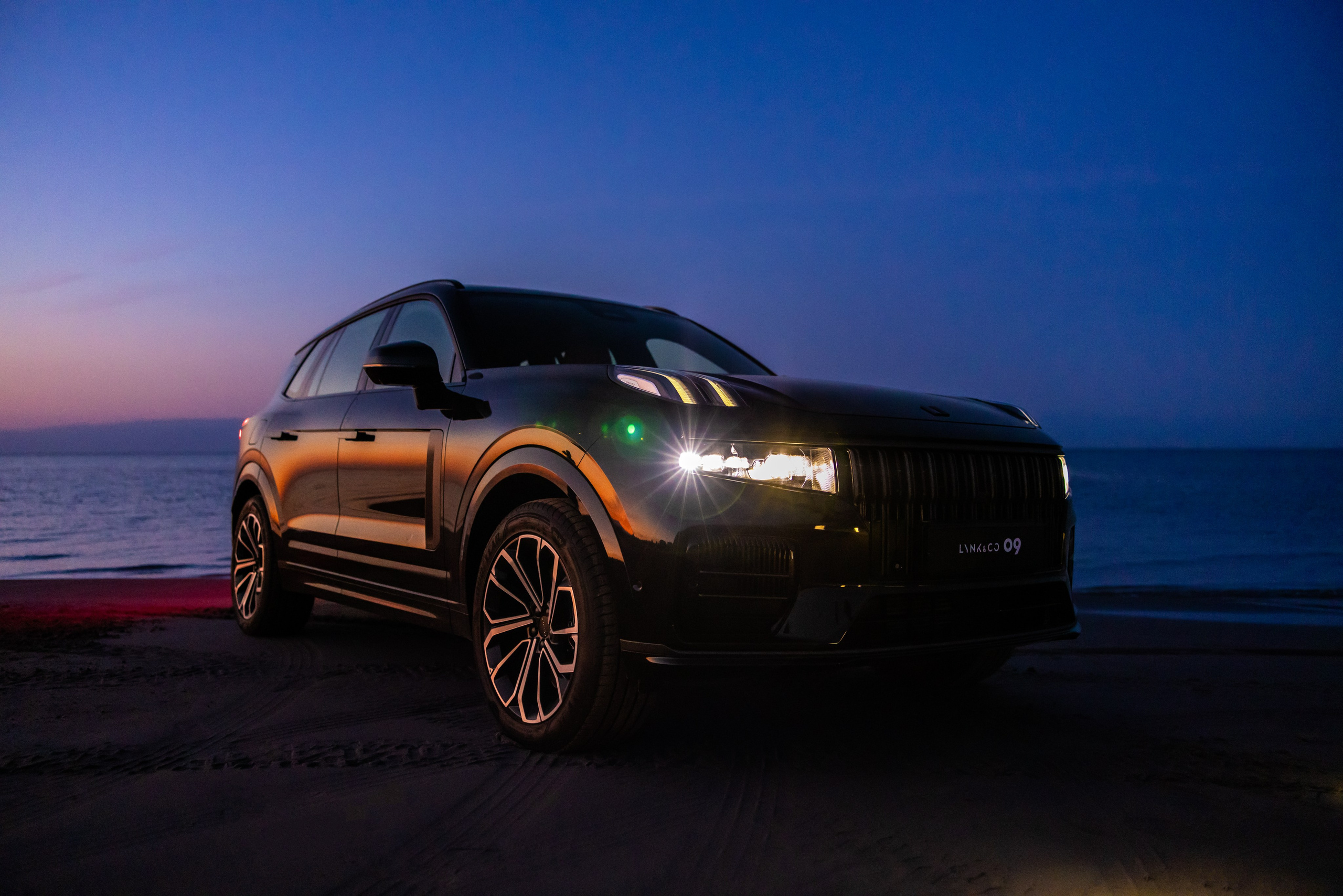 Тест-драйв LYNK & CO. Кристина Шнайдер репортажный фотограф Алматы