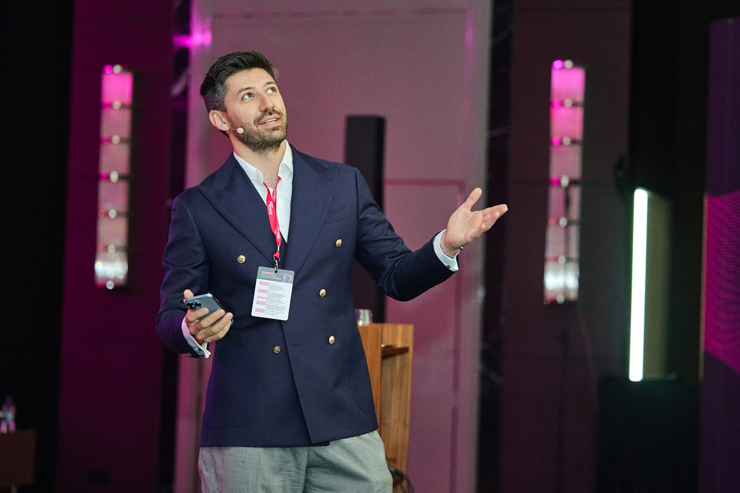 Конгресс имплантологов Neo Biotech 2025. Антон Артюшин, портретный фотограф. Москва