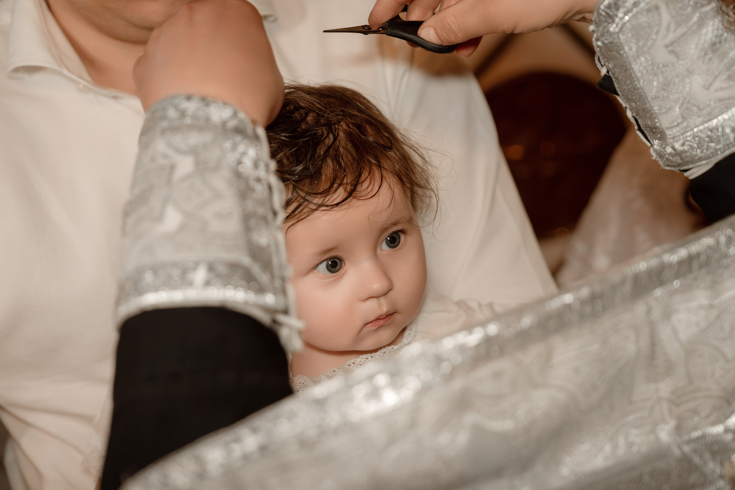 Крещение Вареньки в Храме Воскресения Словущего в Даниловской Слободе. Фото- и видеосъёмка крещения и венчания. Фотограф на крещение Москва