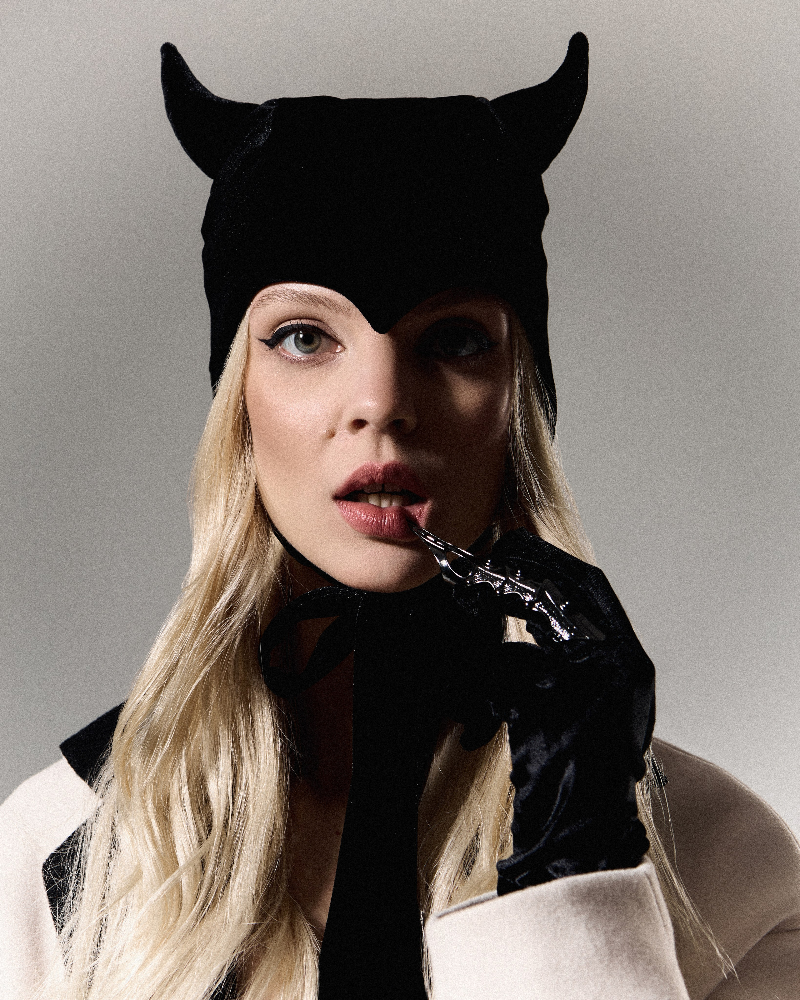 Model Test — YANA. Главная