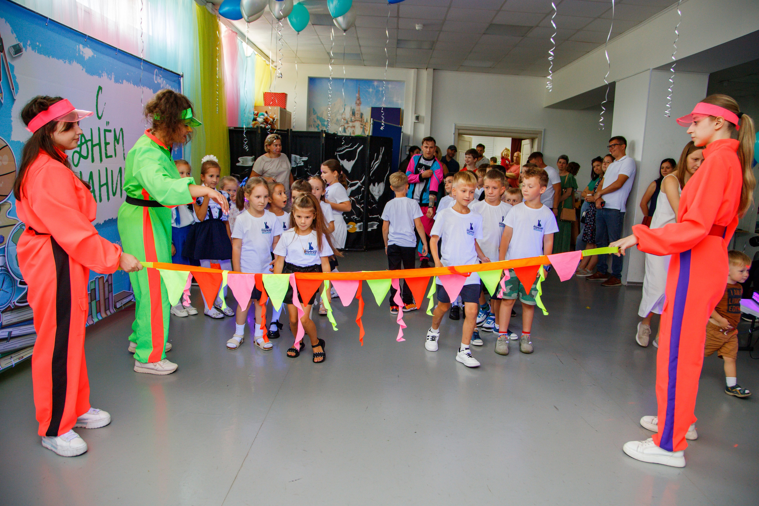 Репортажная съемка праздника знаний в школе. Семейный и школьный фотограф в Москве Анна Ткач
