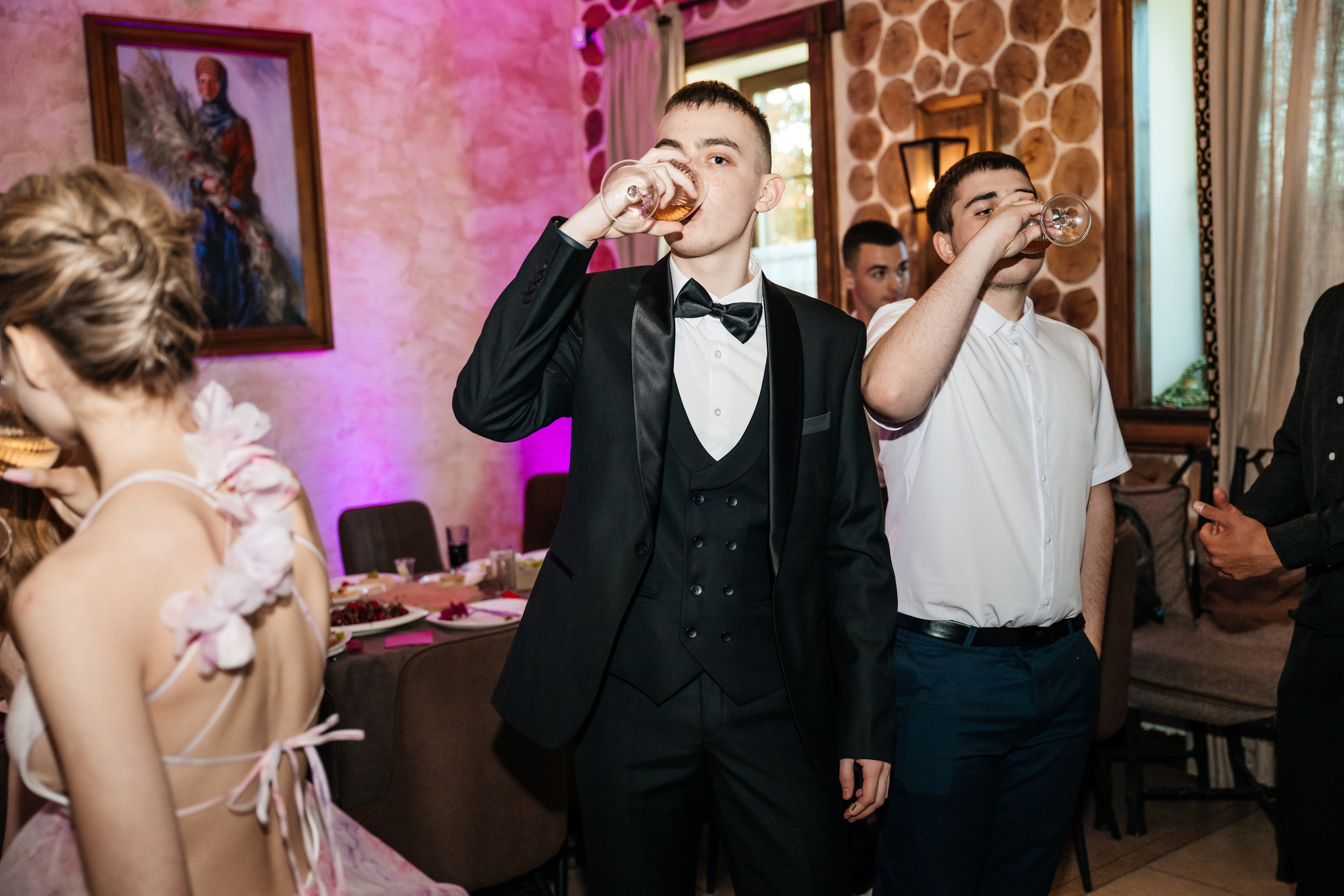 Выпускной. Репортаж. Школьный фотограф в Валуйках. Фотосессии для выпускников и изготовление выпускных альбомов в городе Валуйки и в Белгородской области