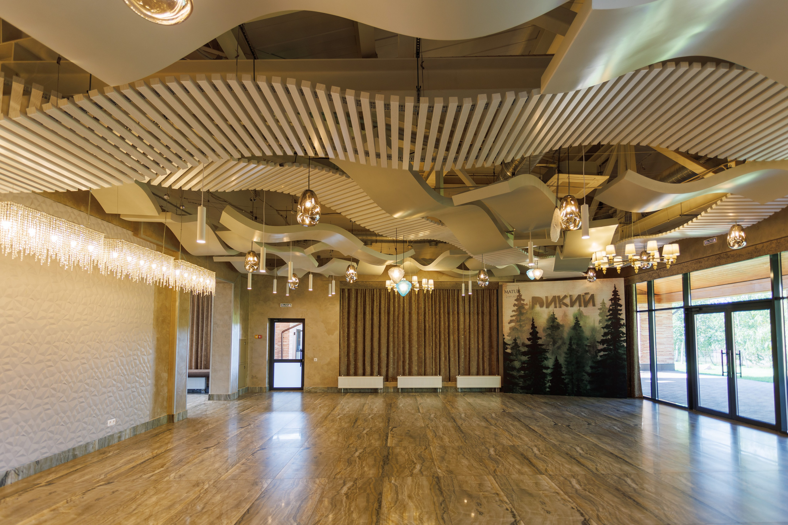 Интерьерные и экстерьерные съемки. Фотограф