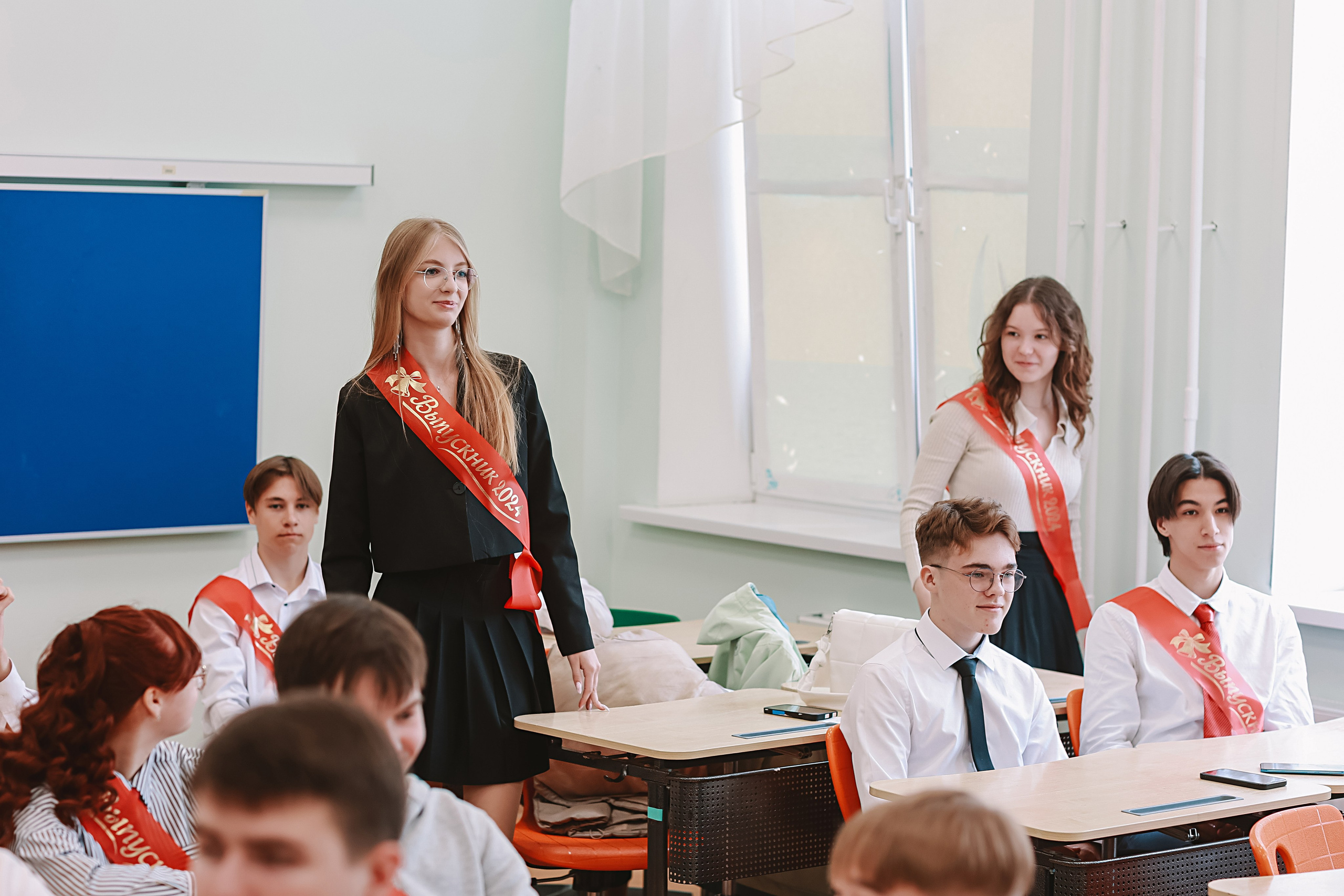 Последний звонок. Семейный фотограф Тюмень, фотограф на роды Салмина Мария