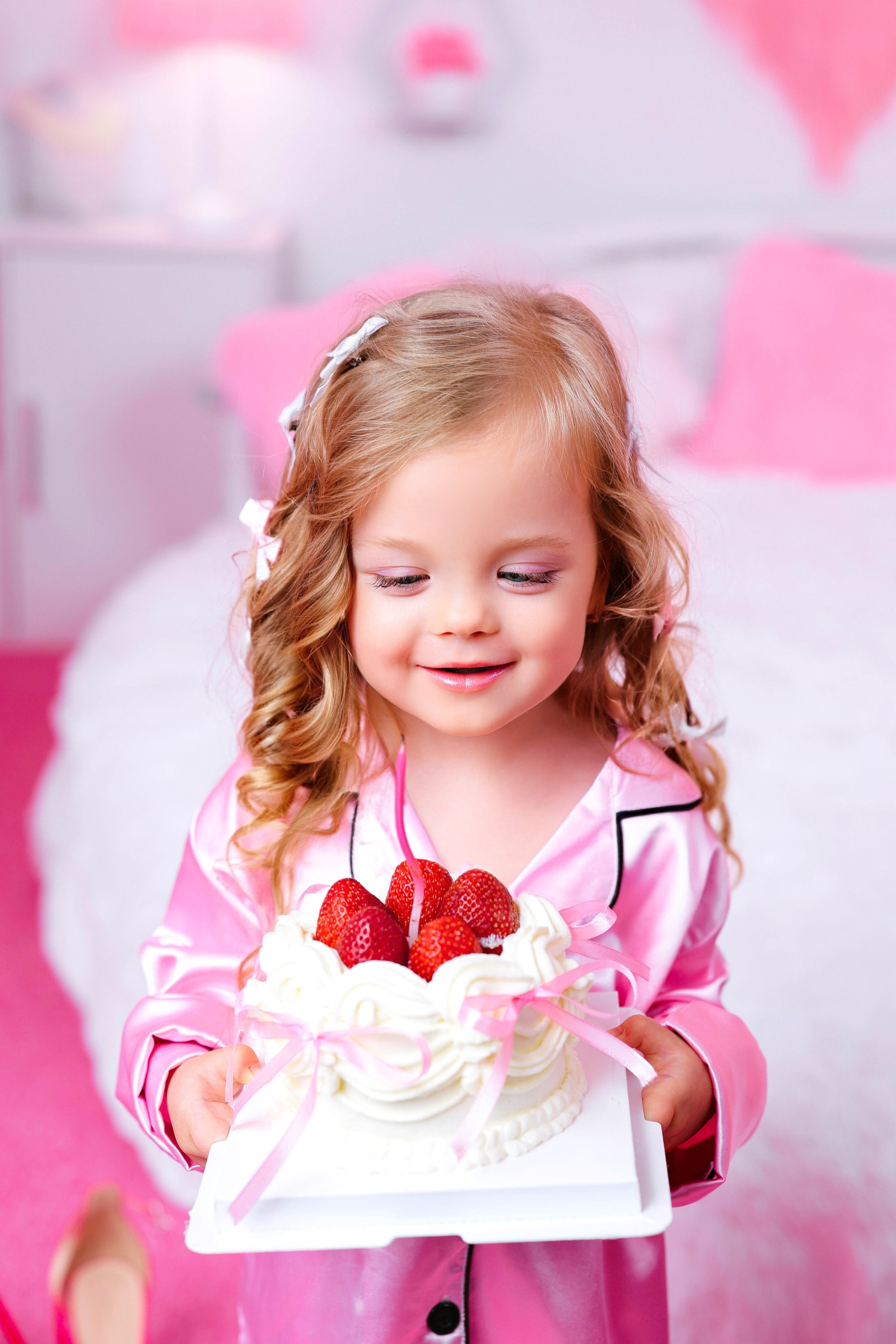 РОЗОВАЯ КОМНАТА