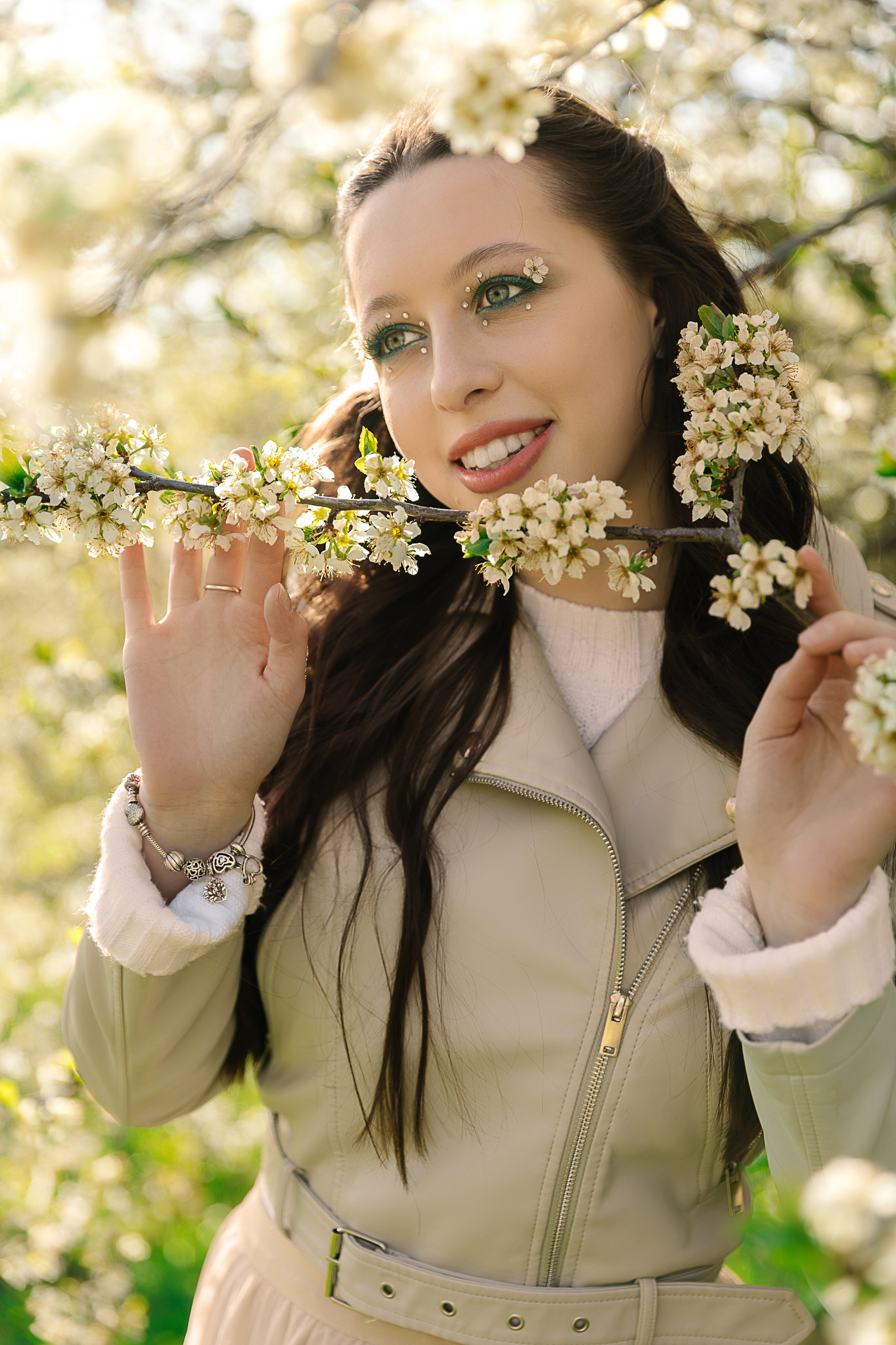 Фотосессия в цветении в Москве. Семейный и женский фотограф в Москве Надежда Воробьева