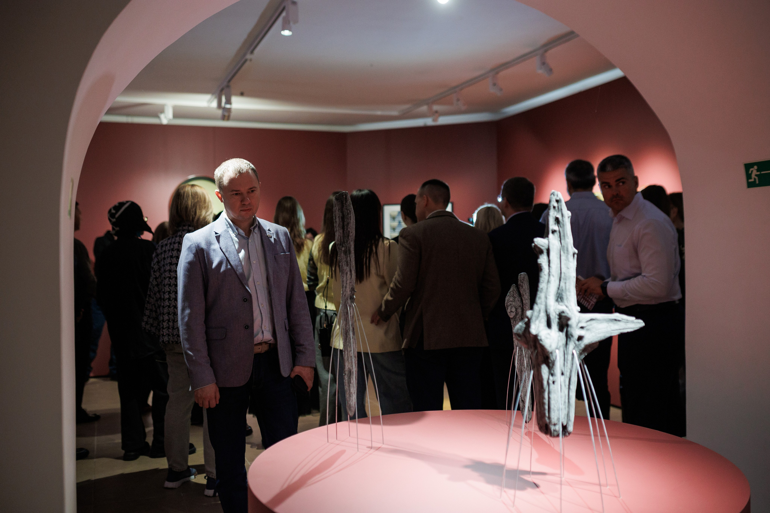 Открытие экспозиции «Путевые заметки. Привал». Фотограф городских и семейных событий Артем Карпухин