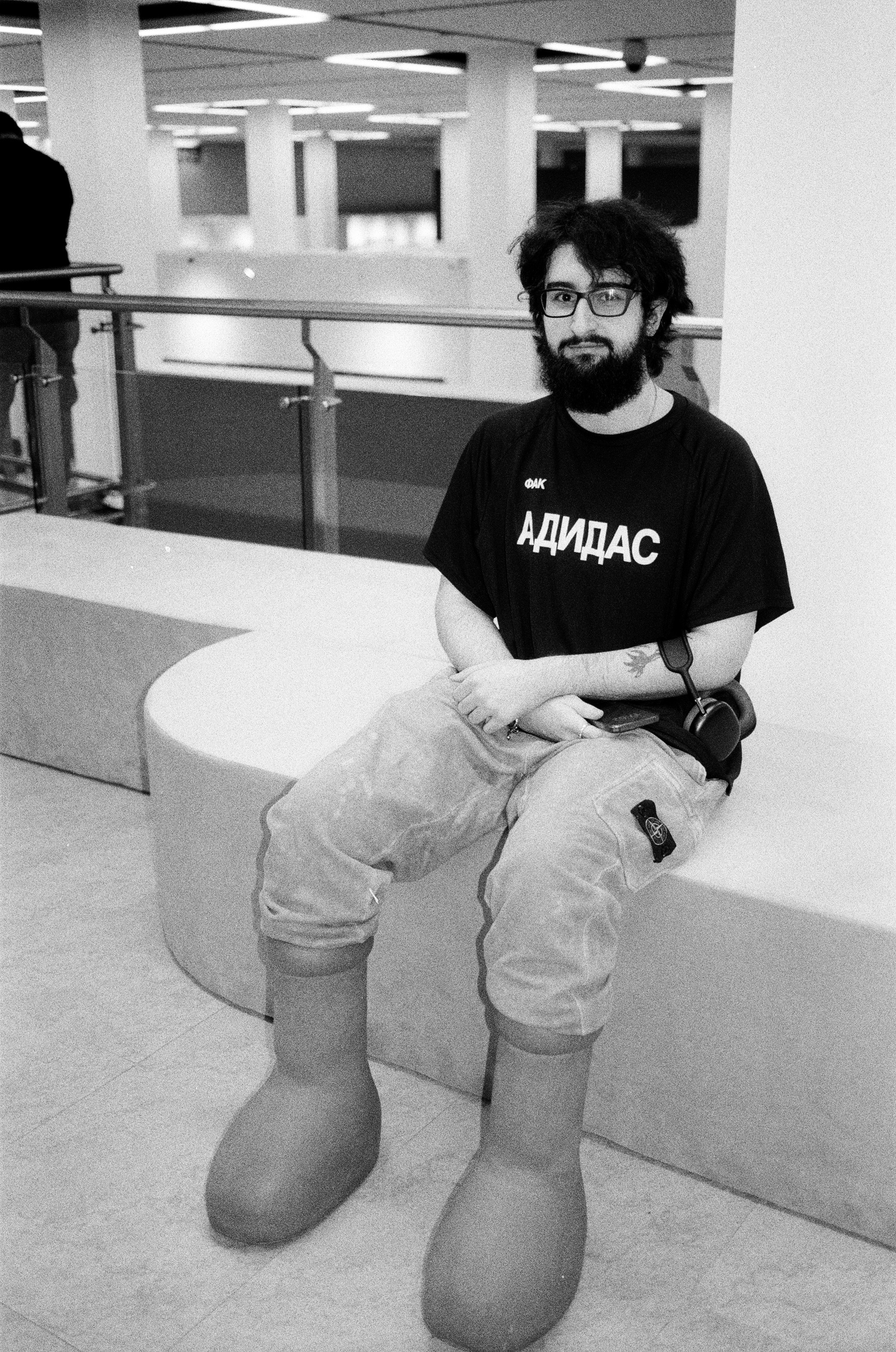 День 2. Плёночный фотограф Москва, Саша Звук