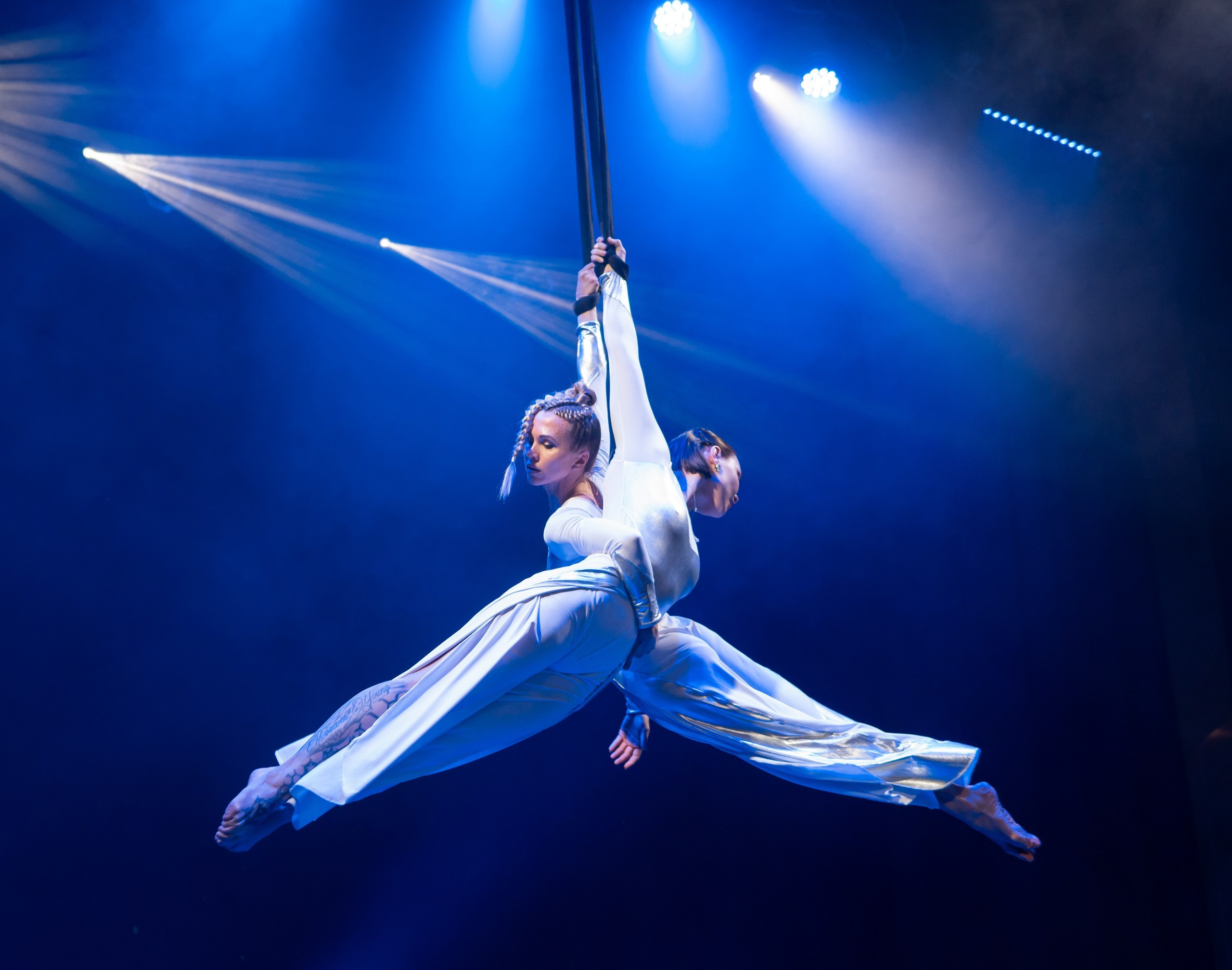 Репортажная съемка акробатического шоу