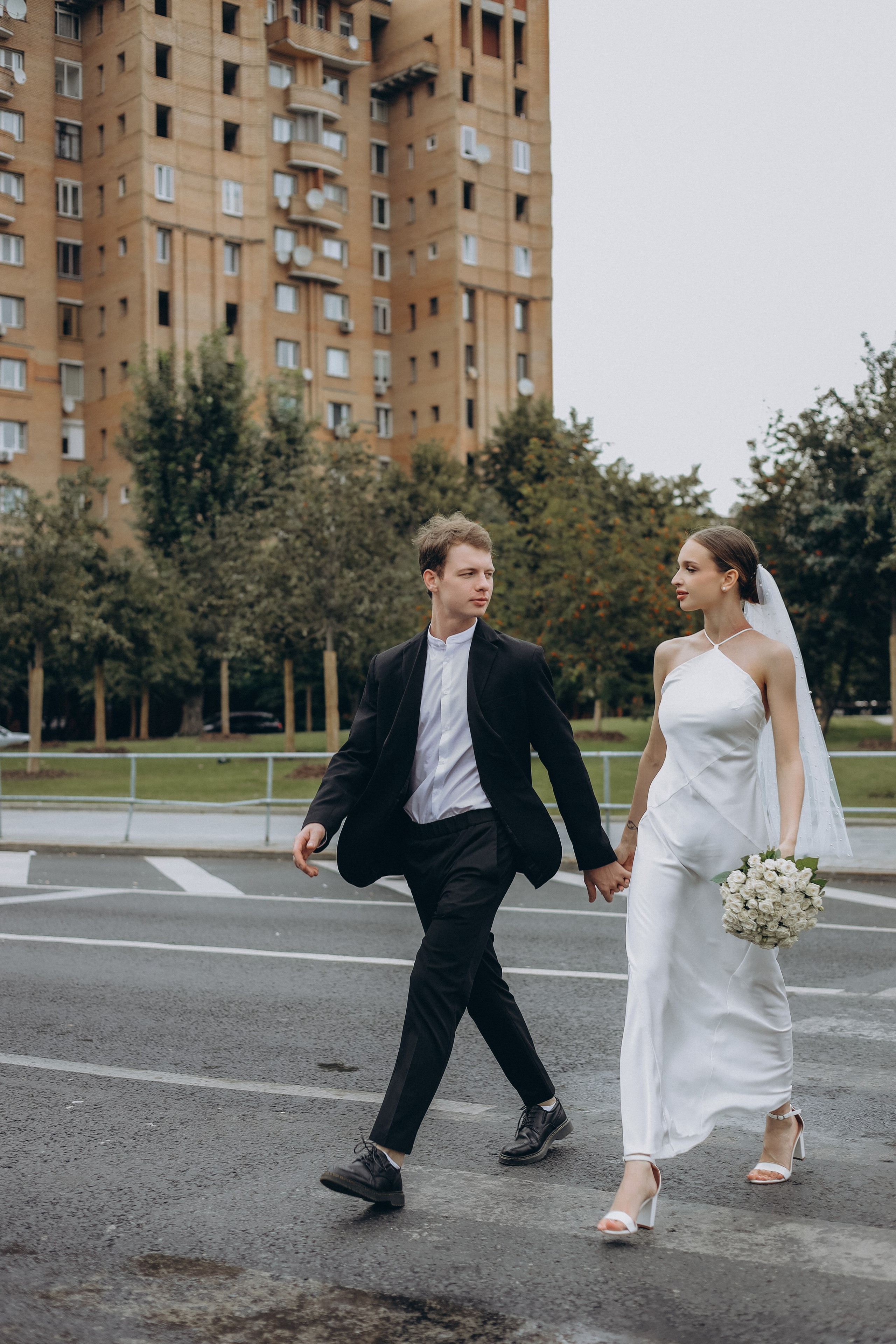 Олеся и Даня. Роспись в Таганском ЗАГСе. Диана Чечель. Свадебный и семейный фотограф в Москве