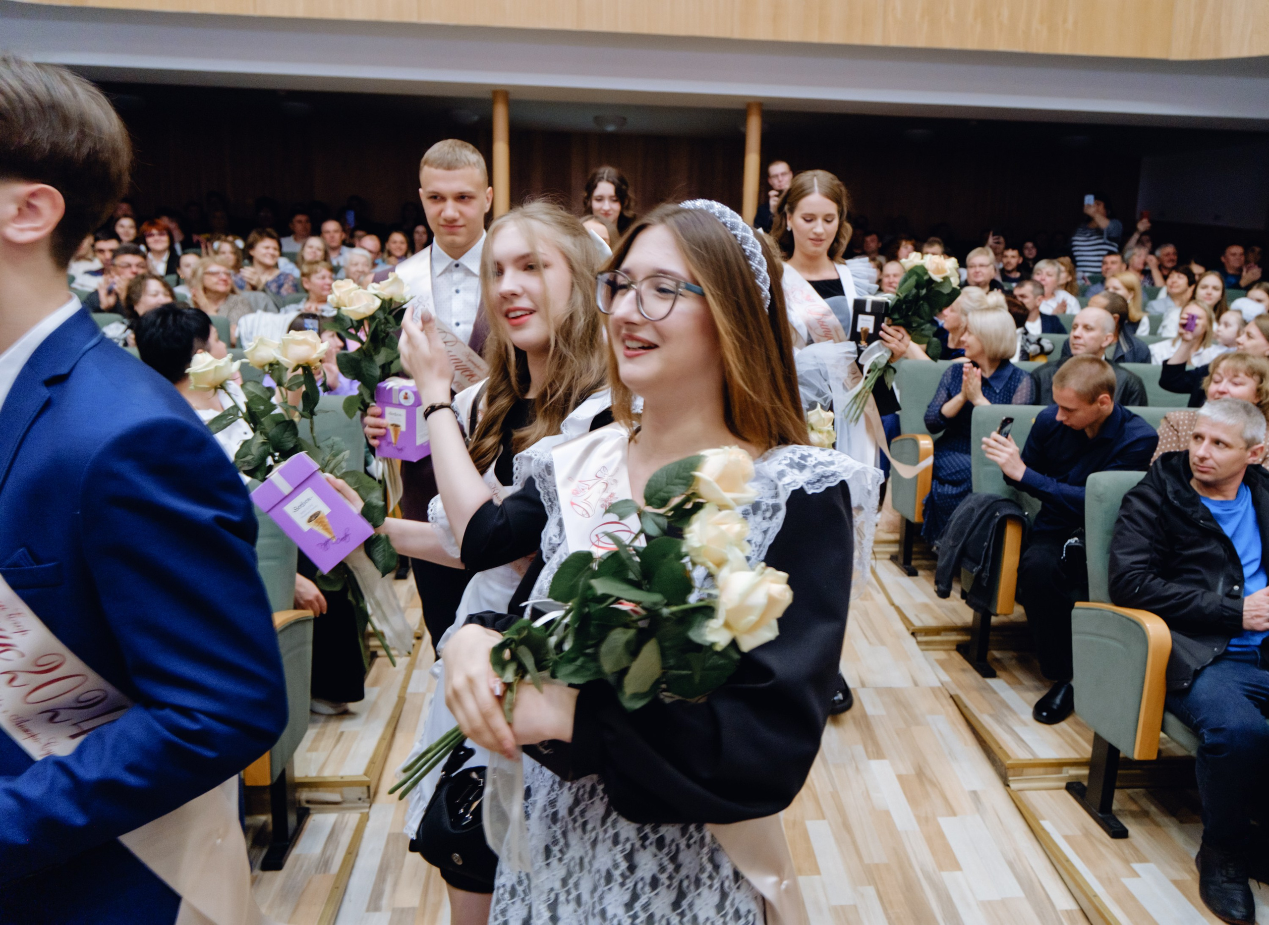 Последний звонок 11 класс. Фотограф Софья Володкина