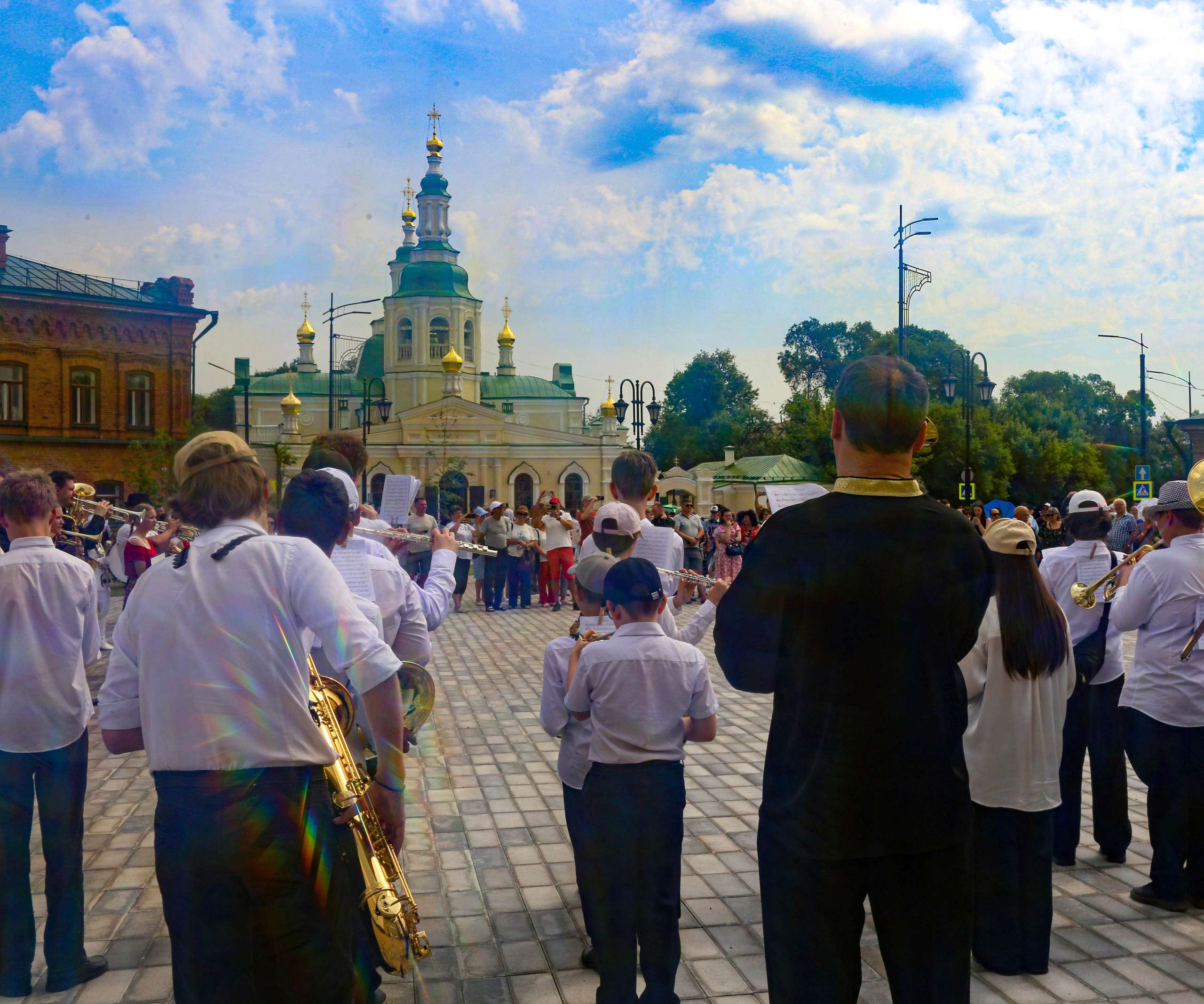 День России в Минусинске. Предметная фотография. Персональный сайт Сергея Ру. город Минусинск