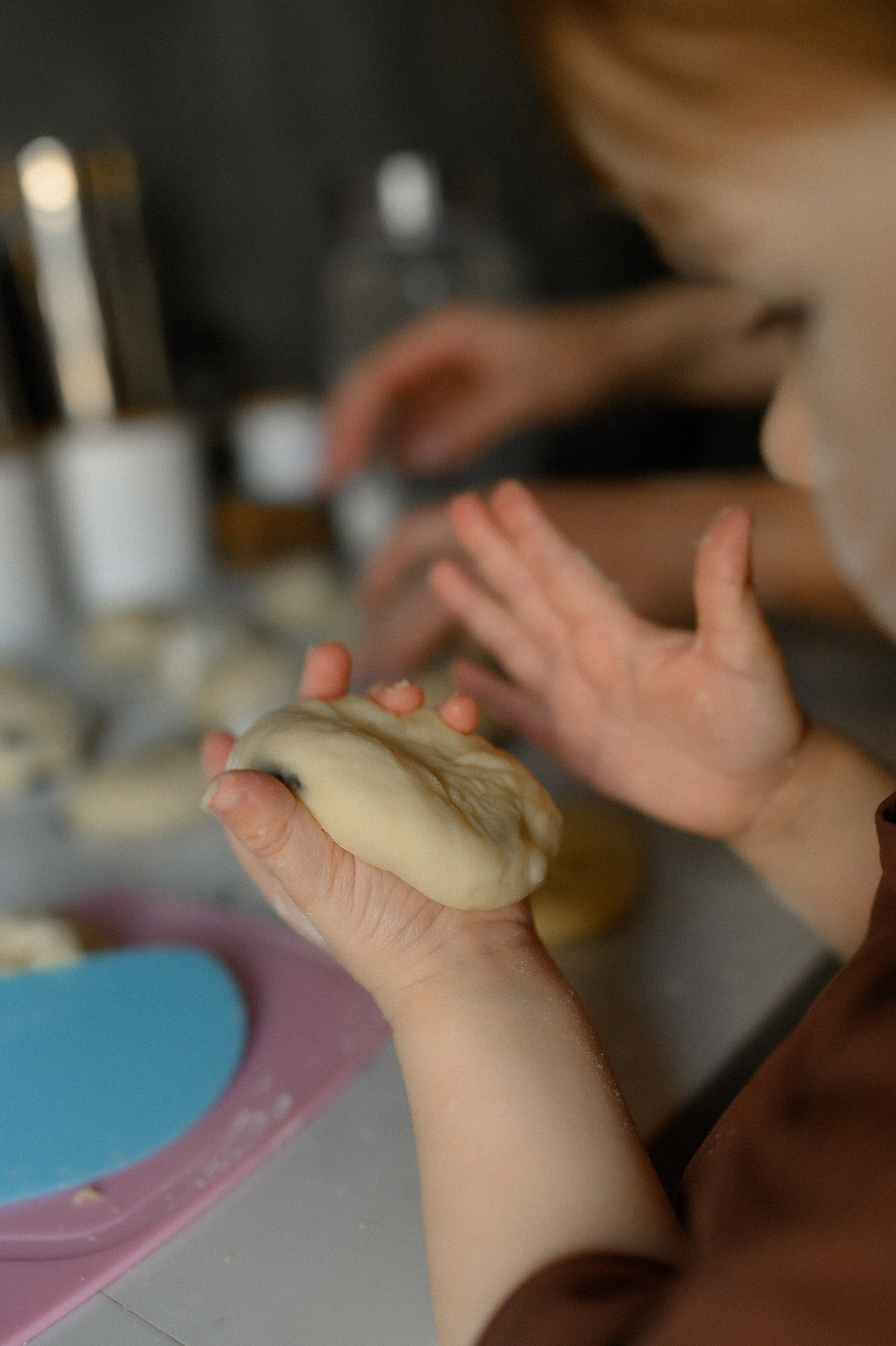 Руслан, Марта и Кира дома. Семейный и свадебный lifestyle-фотограф в Москве Мария Петрова