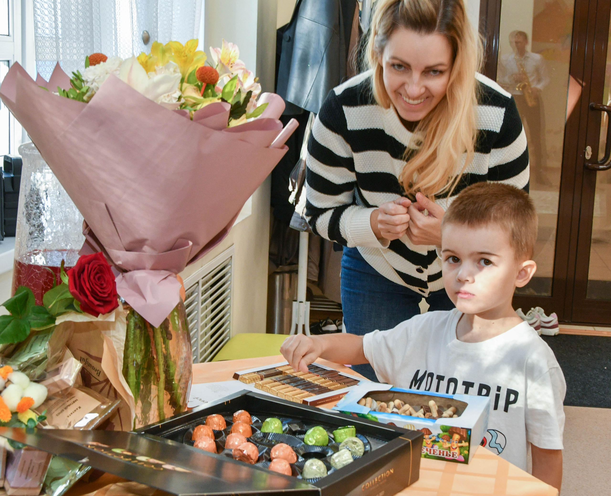 2023 г. День дошкольного работника и прогулка. Репортажный и детский фотограф в Новосибирске