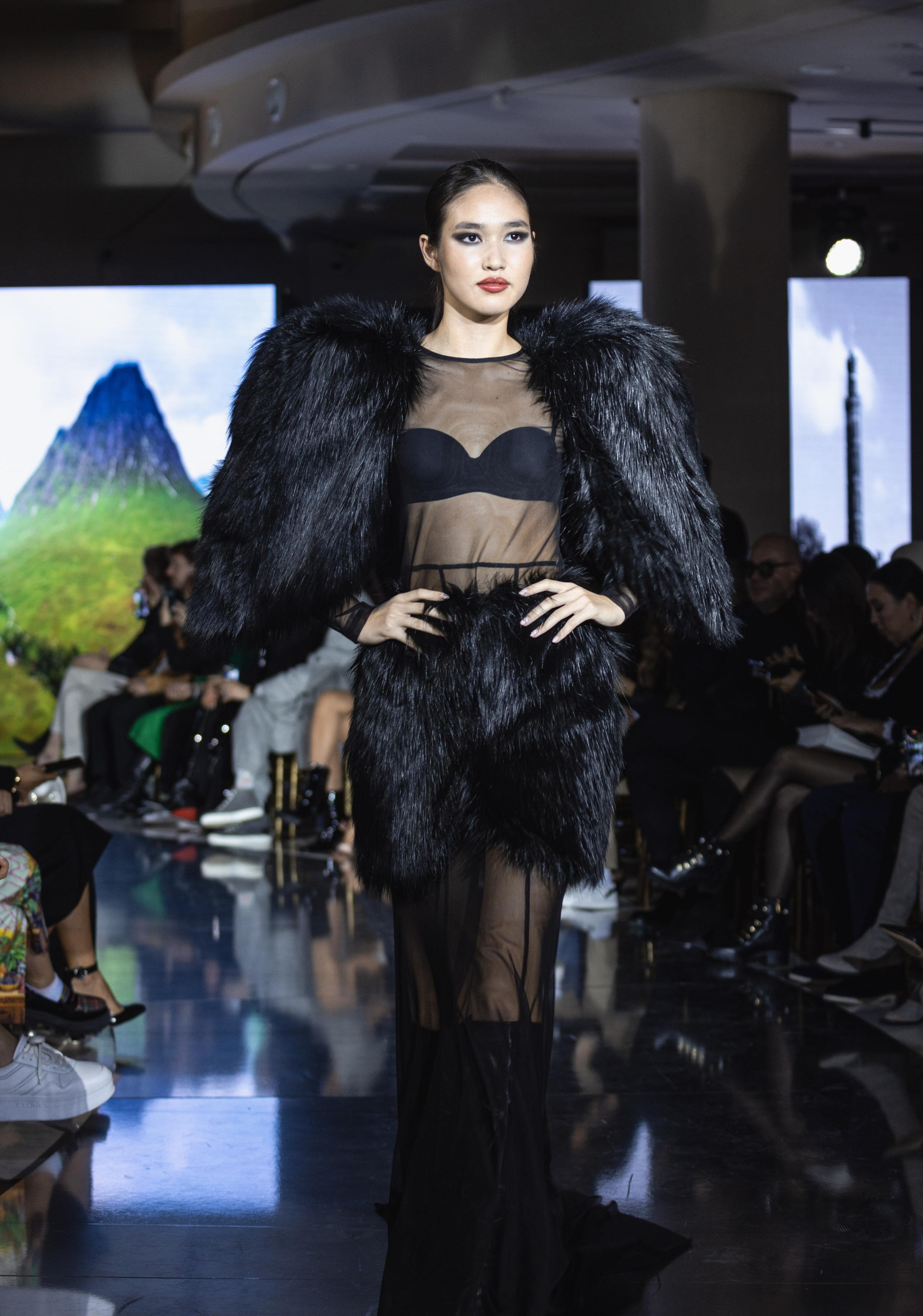Visa Fashion WEEK Almaty. Контент Фотограф в Алматы и мире Джантурина Динара