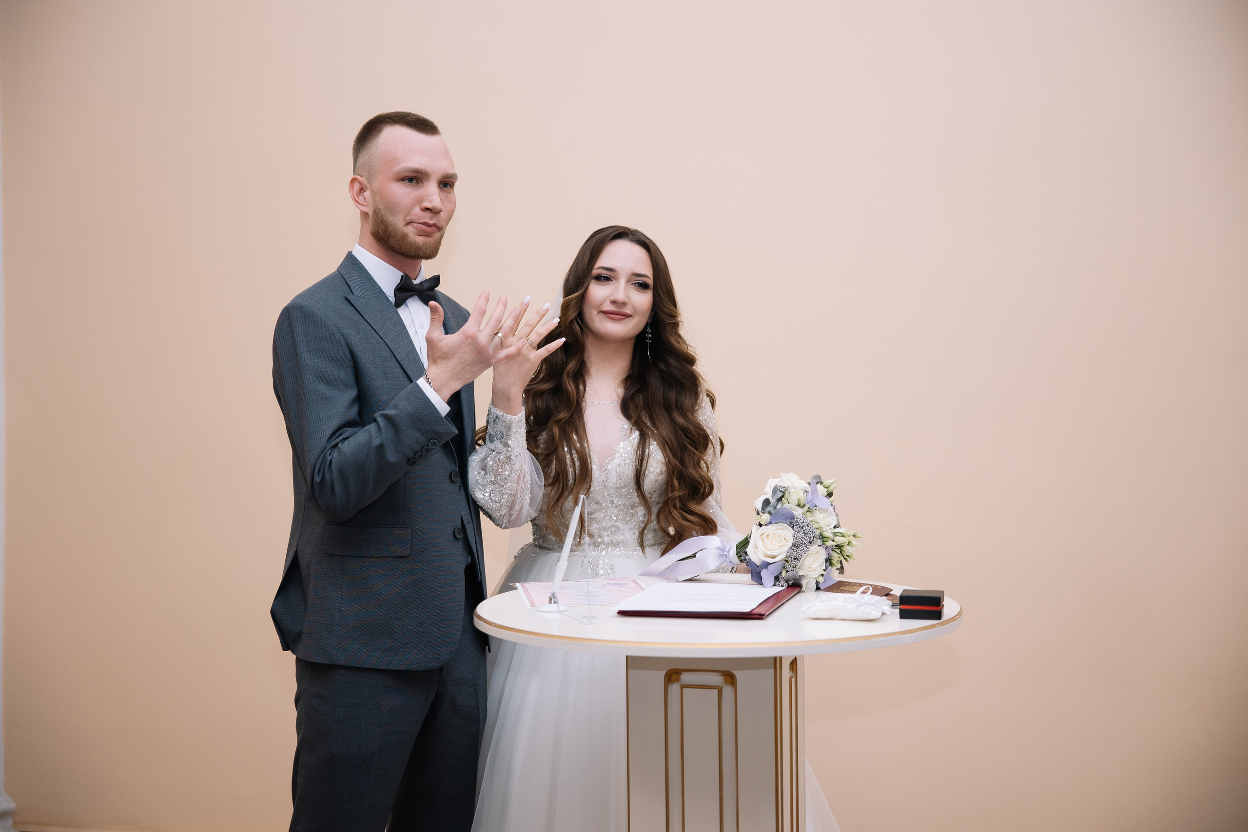 Даня и Алина. Свадебный фотограф и видеограф в Омске — Виталий и Алёна Орлянд