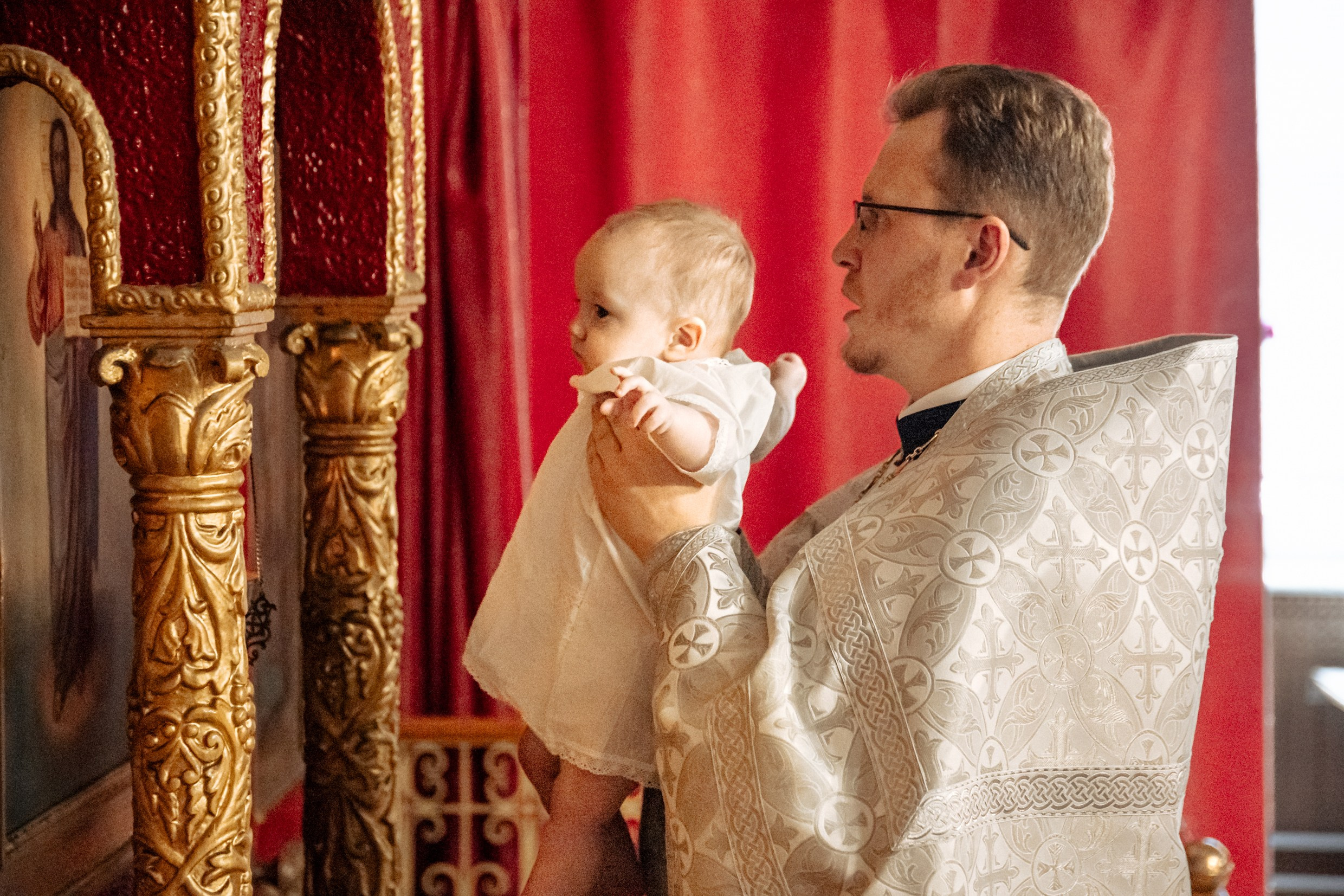 Фотосъёмка таинства крещения. Фотограф на крестины. GagarinProArt