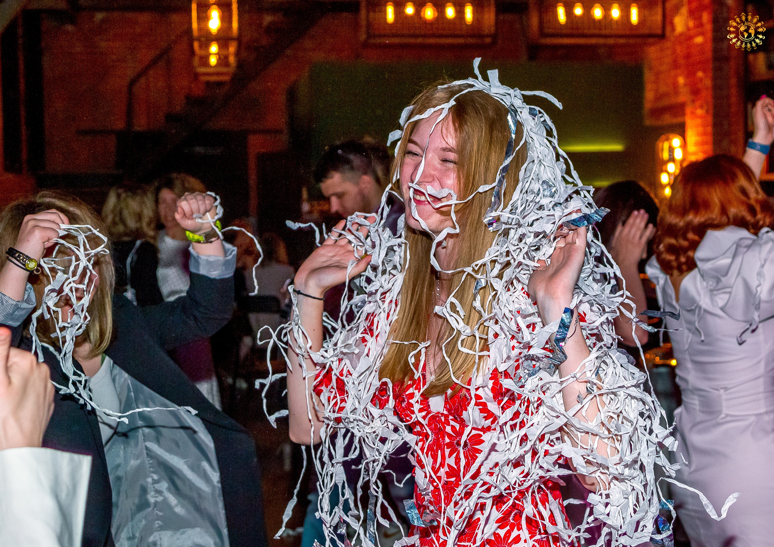 Выпускной 2023 (Школа 548; 9 Ж класс) AG Loft «Библиотека», Москва. Репортажная съемка в Москве и области. Анималистика