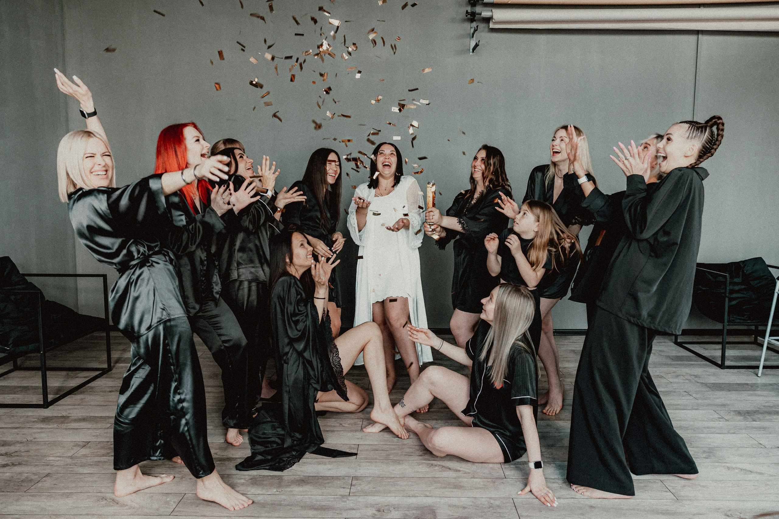 Весёлый праздник дружбы и радости девичник